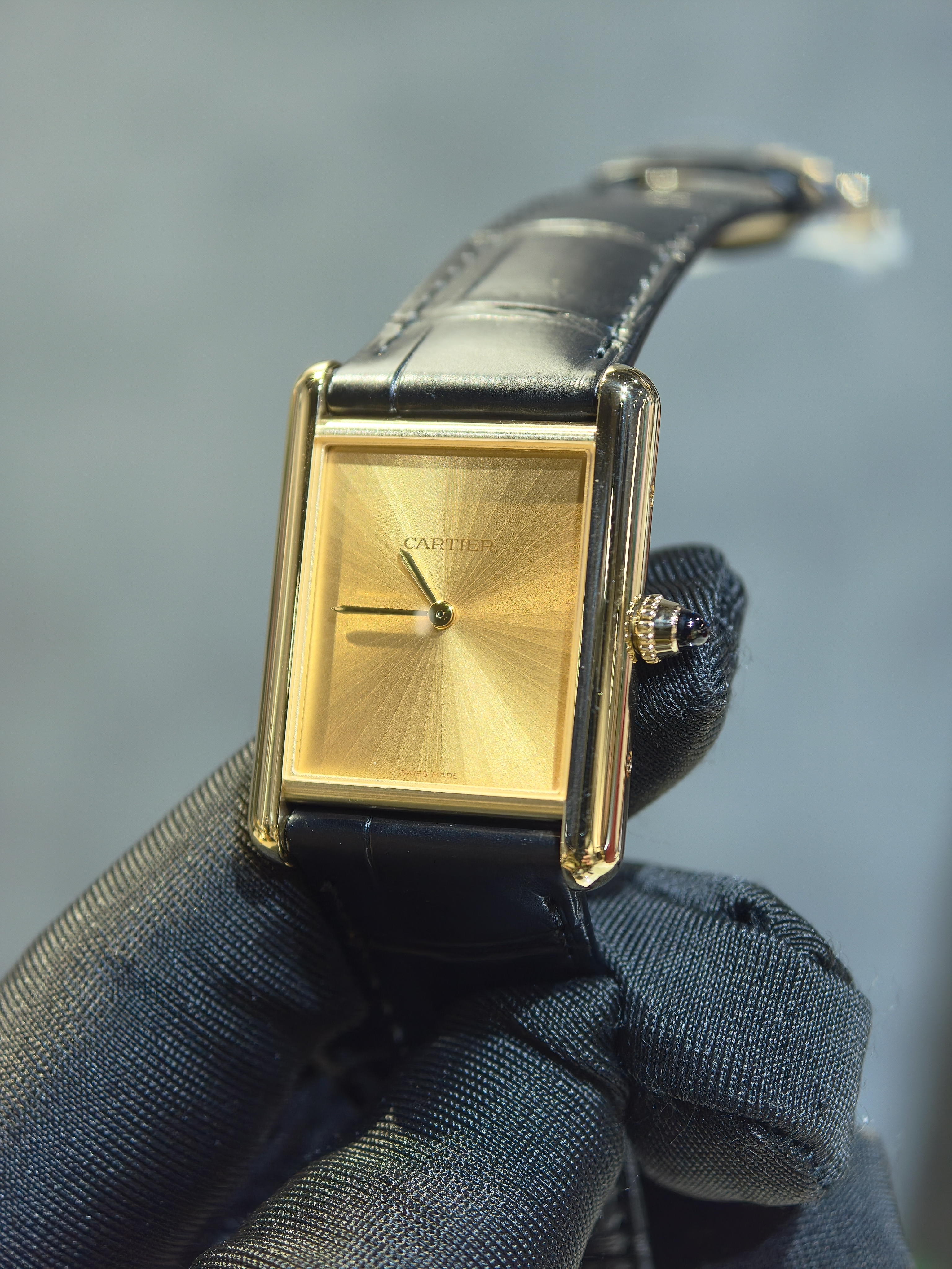 BRAND NEW CARTIER WGTA0211 TANK LOUIS CARTIER WATCH MEDIUM MODEL GOLDEN DIAL SUNRAY EFFECT LEATHER 34MM
