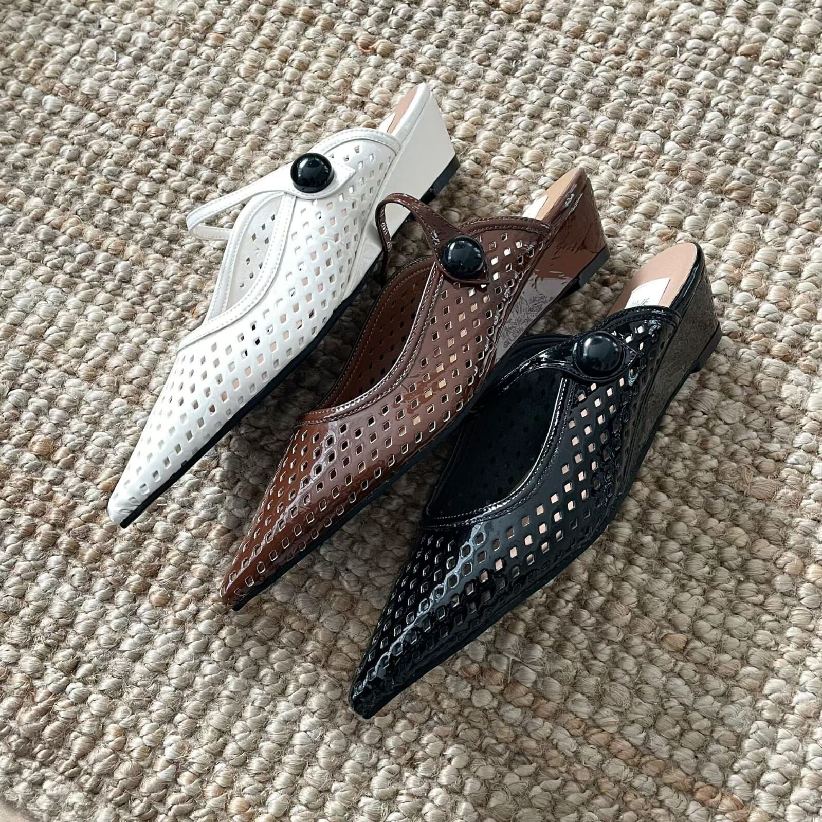 CC44 鏤空尖頭鞋 *正碼*