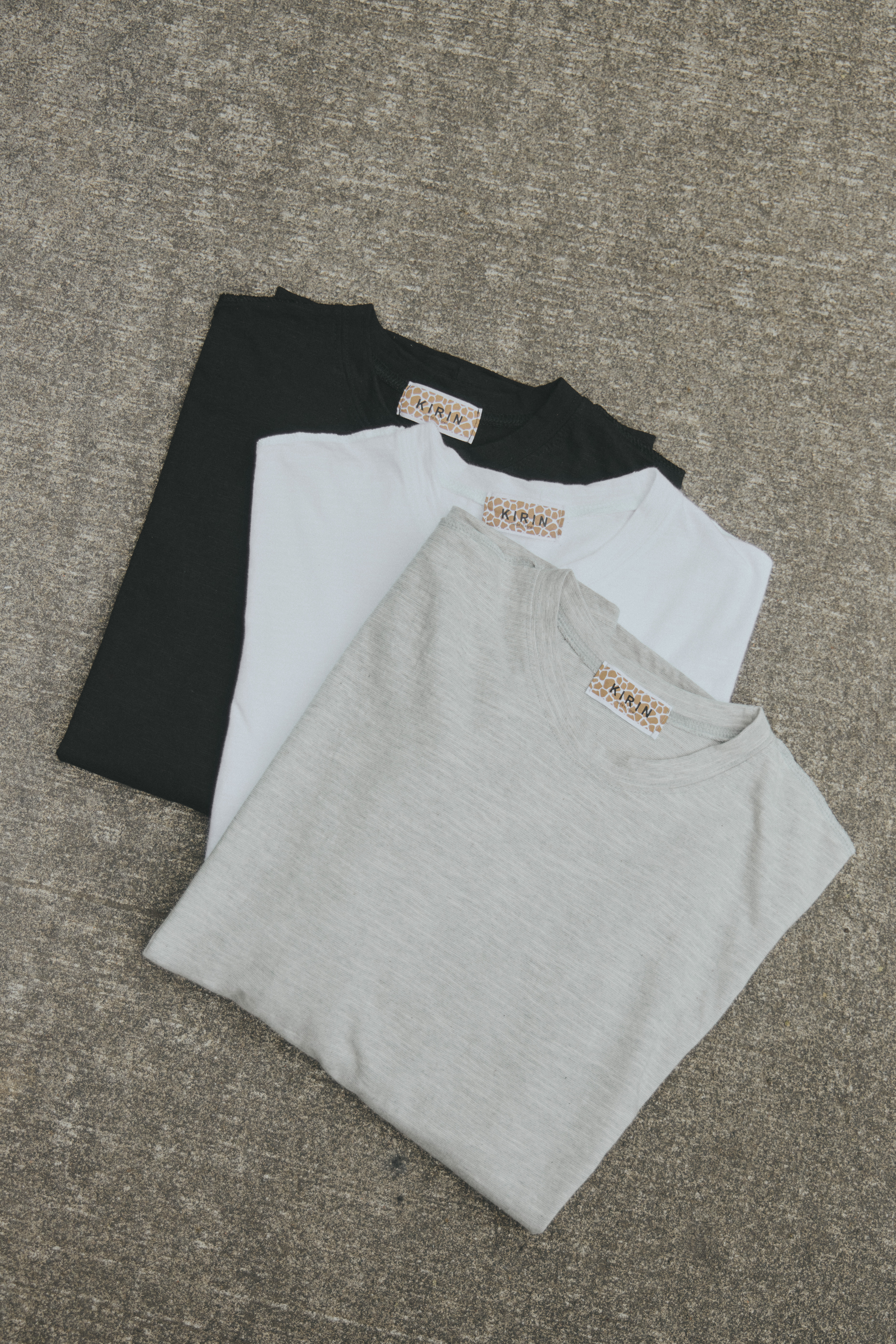 外縫線設計長袖上衣（3色）