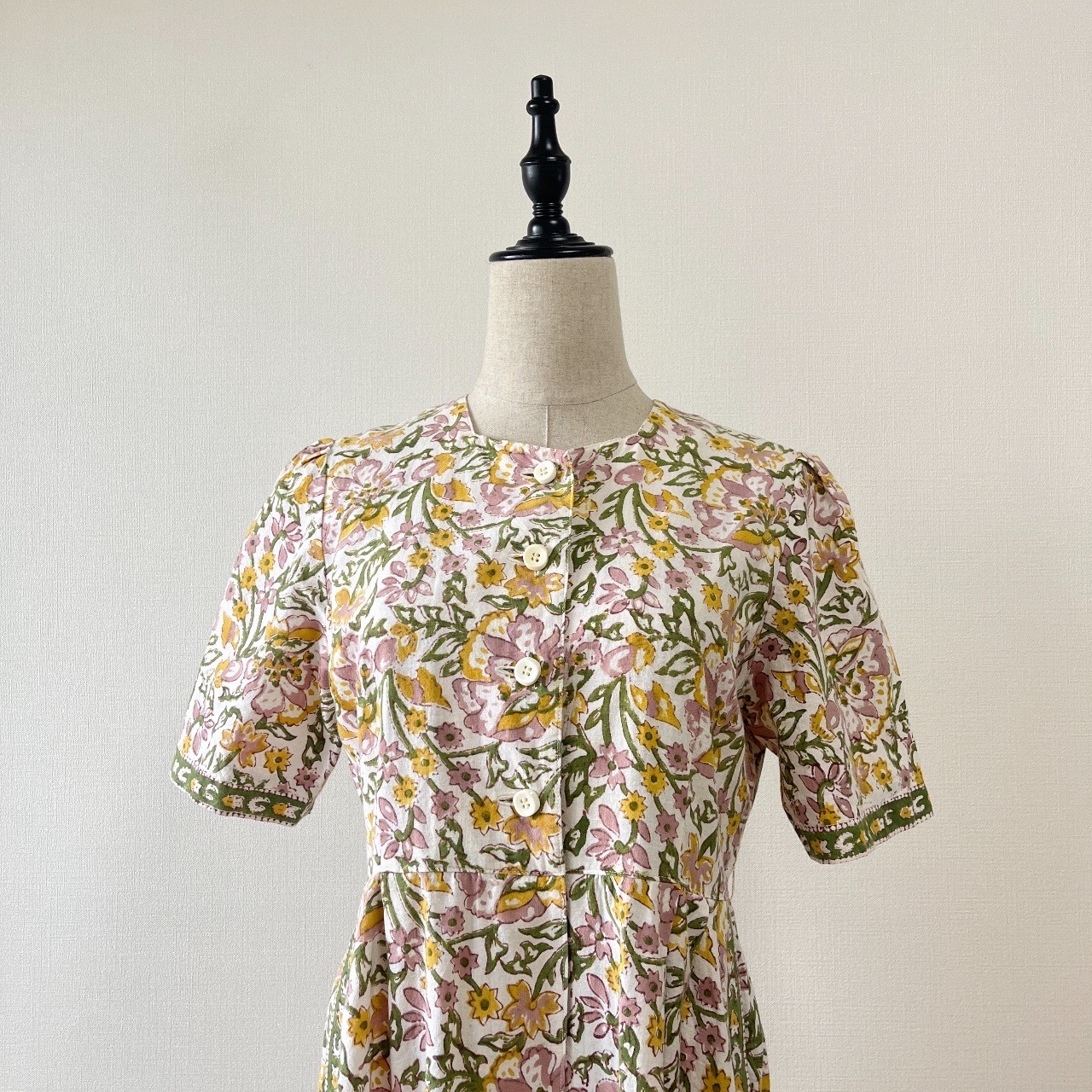 粉紅色大花古著連身裙