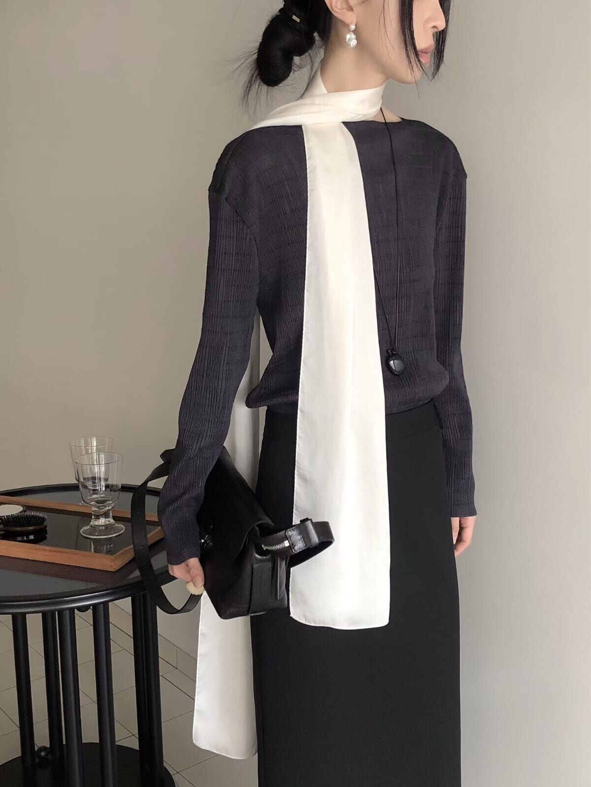 LB6008 暗紋一字領上衣