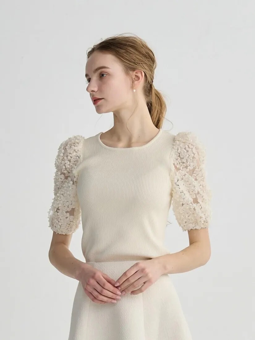 立體花朵蕾絲澎澎袖圓領上衣-F / 3色 (Elegant & Love)