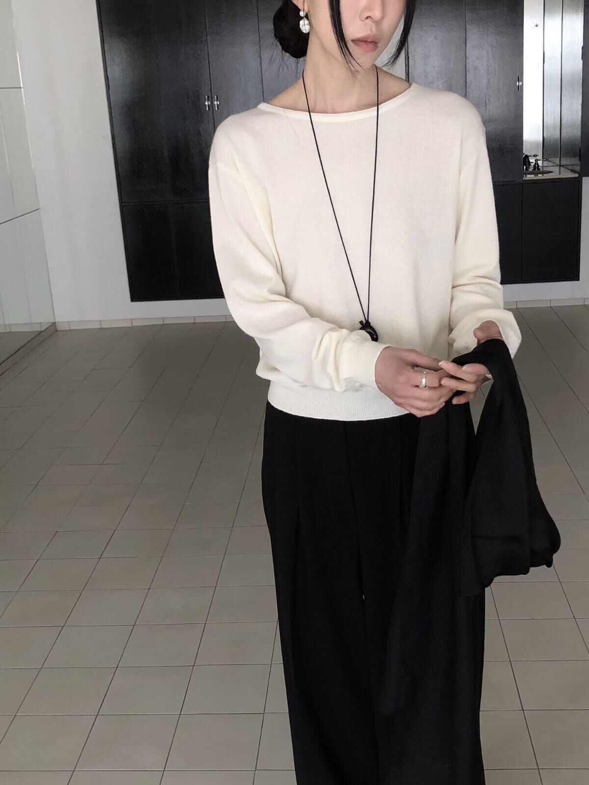 LB6011 一字領薄針織上衣