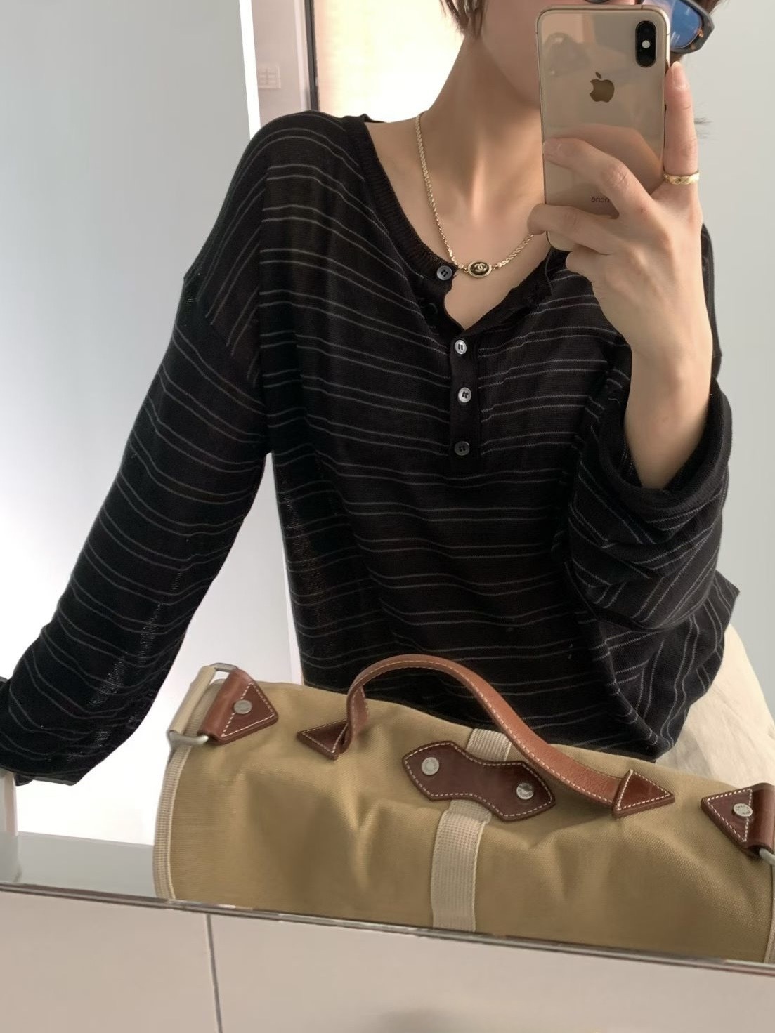 #228N724 Hey Henley, 線感針織條紋上衣