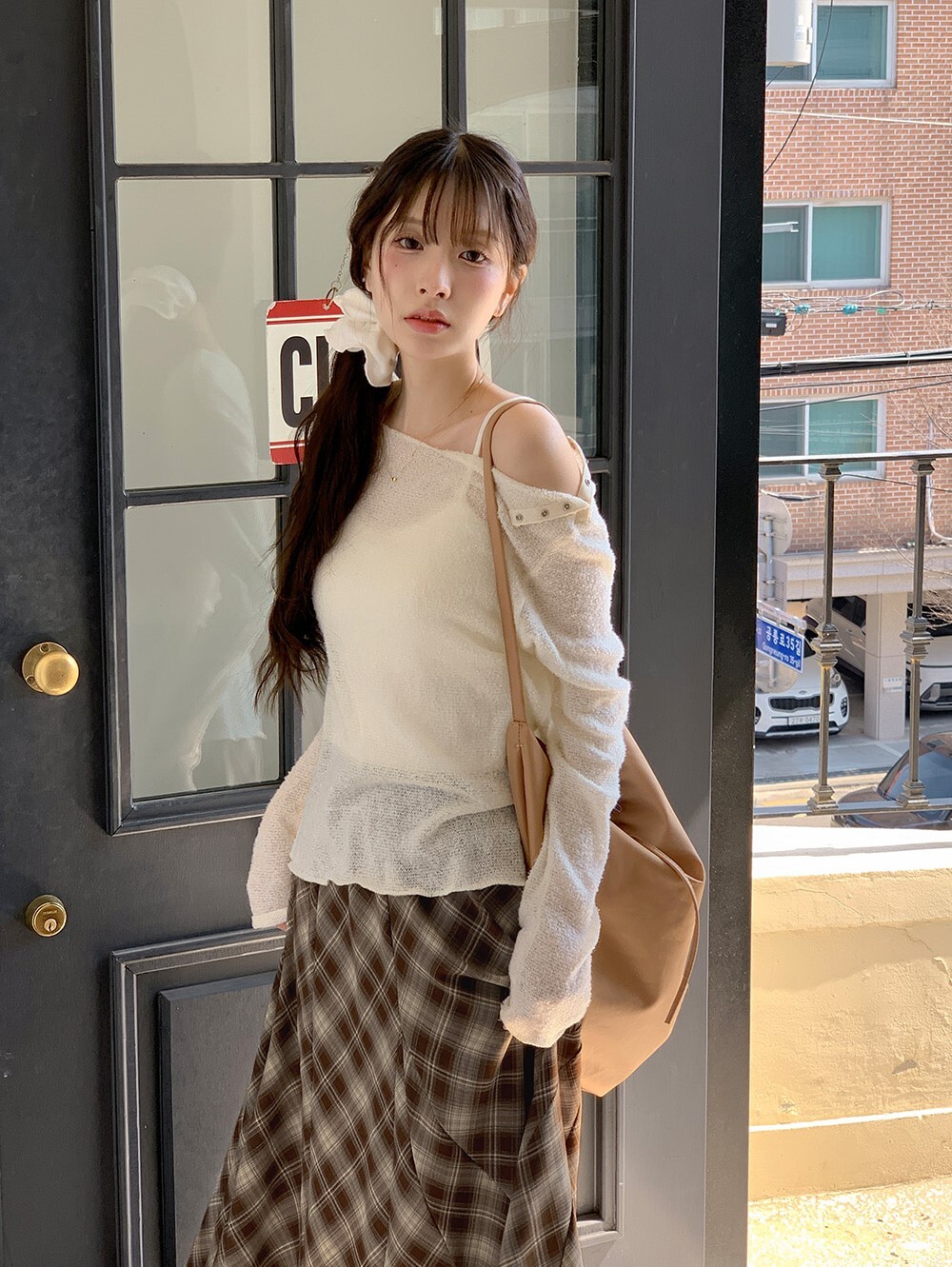 韓國grace muse授權 韓系時髦斜肩鈕釦微透紗線針織衫