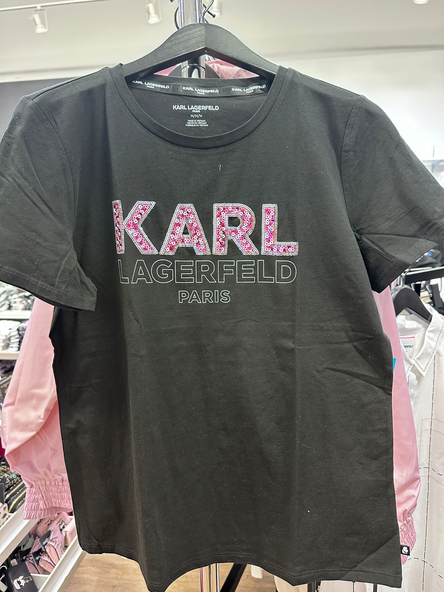 RT43 KL 粉紅色花花珠片logo 黑色短袖衫 Sequin Karl Logo Tee