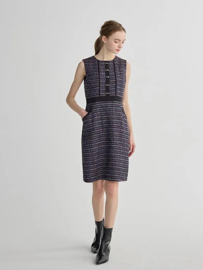 獨特馬蹄釦造型圓領織紋感背心短洋裝-S-M / 2色 (Elegant & Love)