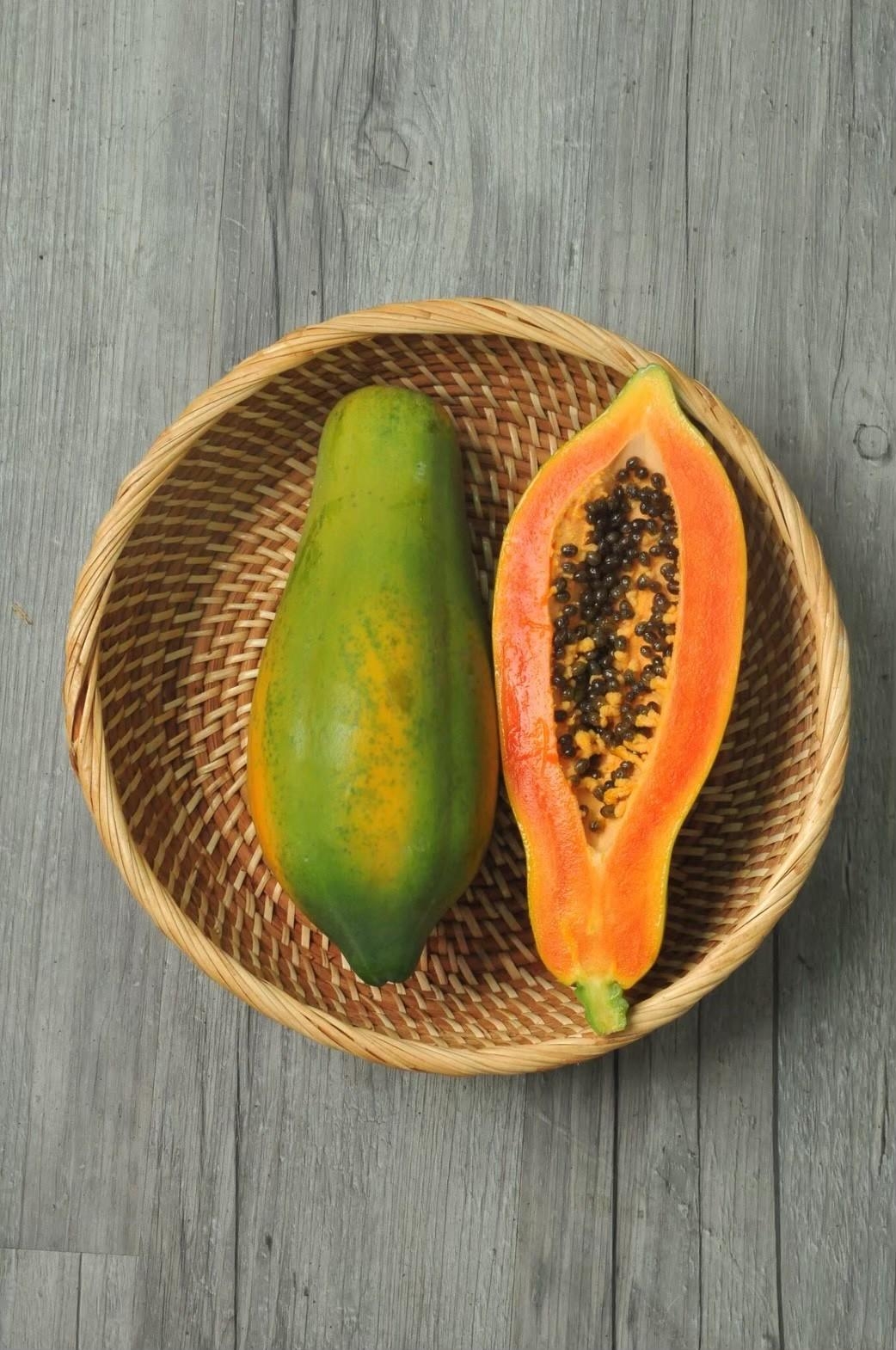 預購【04月03日 (五)到貨】美濃區農會💮產銷履歷 月光山木瓜【約600-800g/顆】