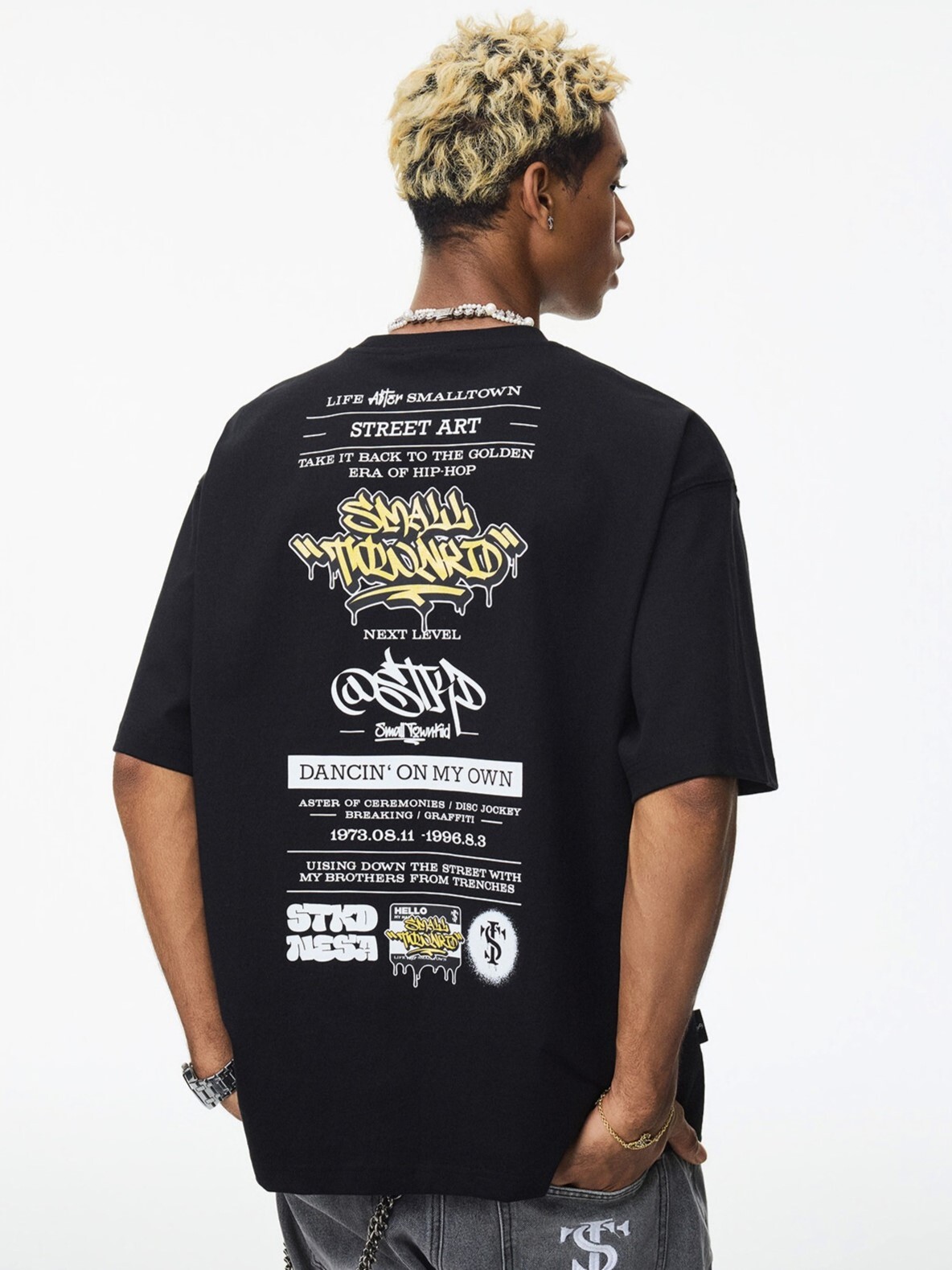 STK SmallTownKid 美式復古字母印花 閃粉塗鴨排版 短袖T