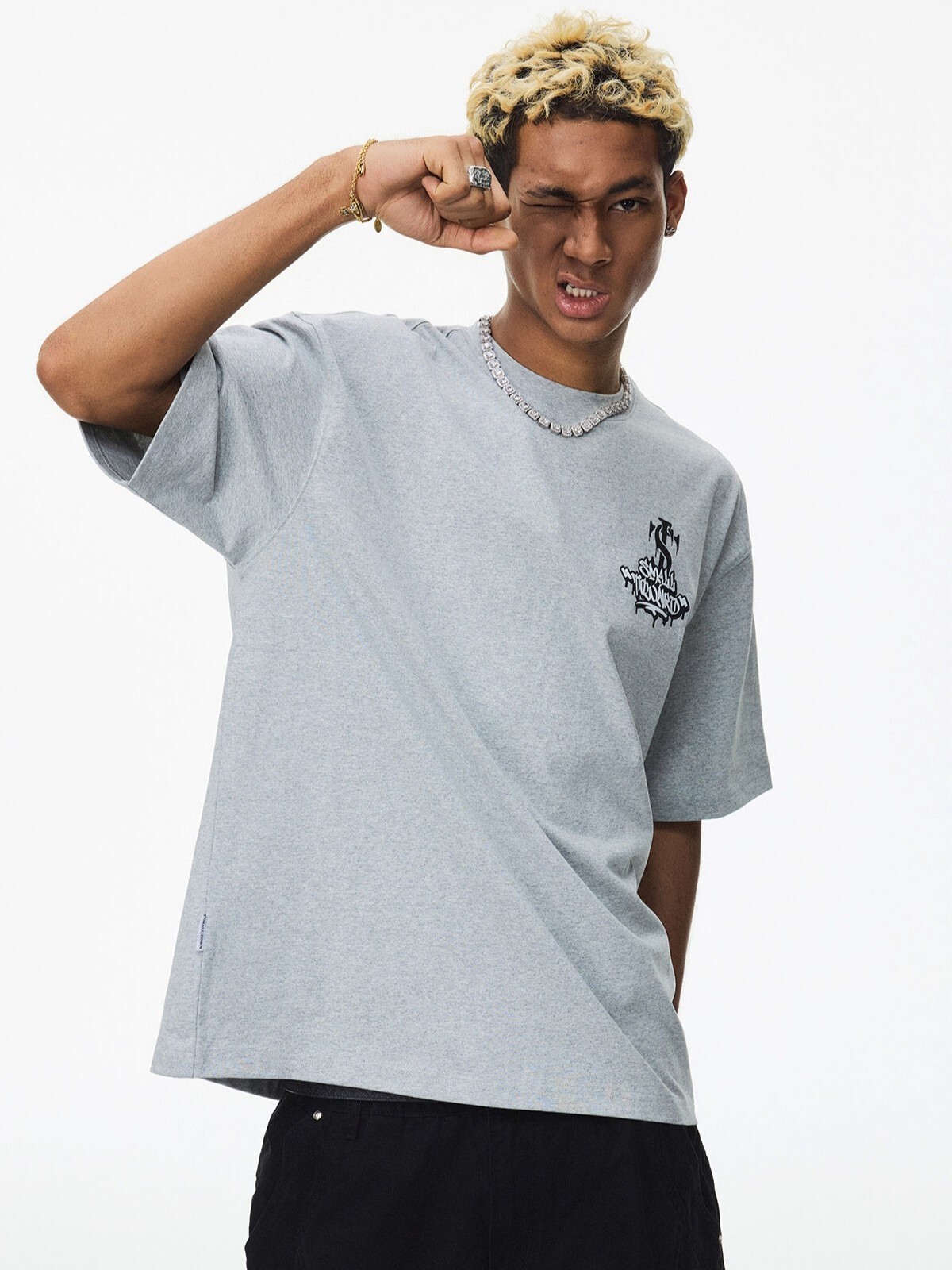 STK SmallTownKid 美式復古字母印花 閃粉塗鴨排版 短袖T