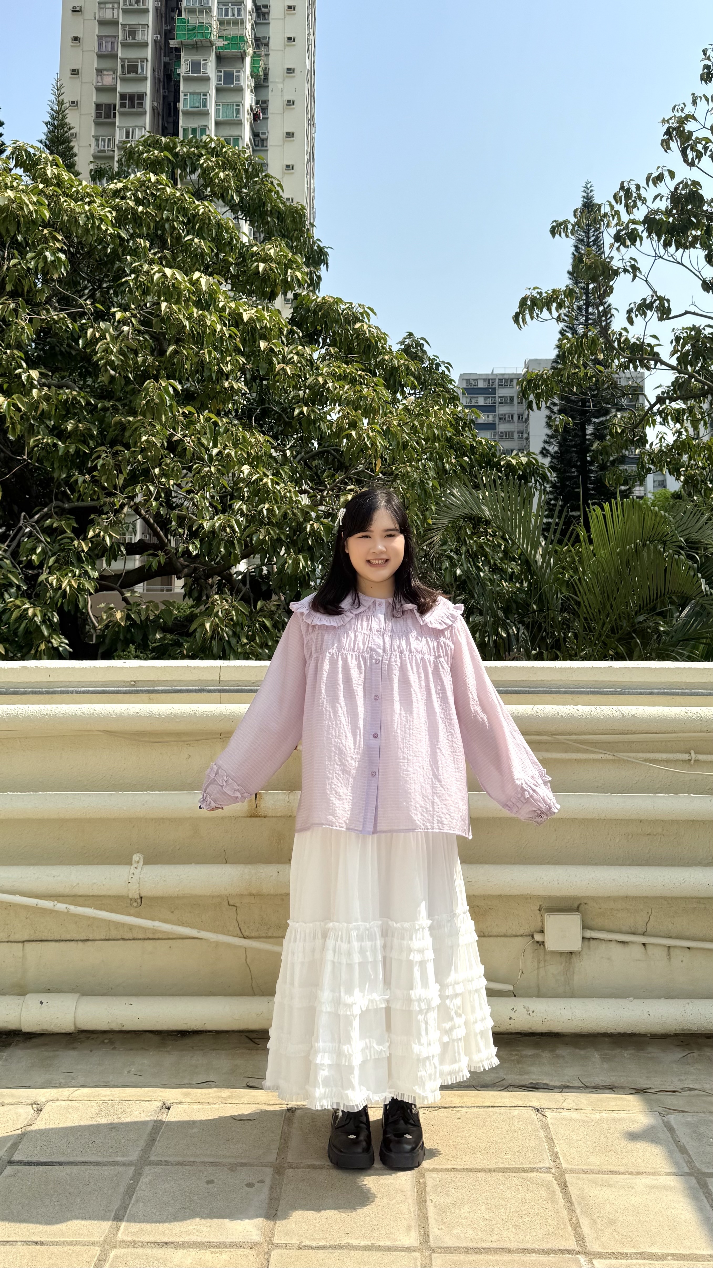 索索下擺拼紗花邊半身裙