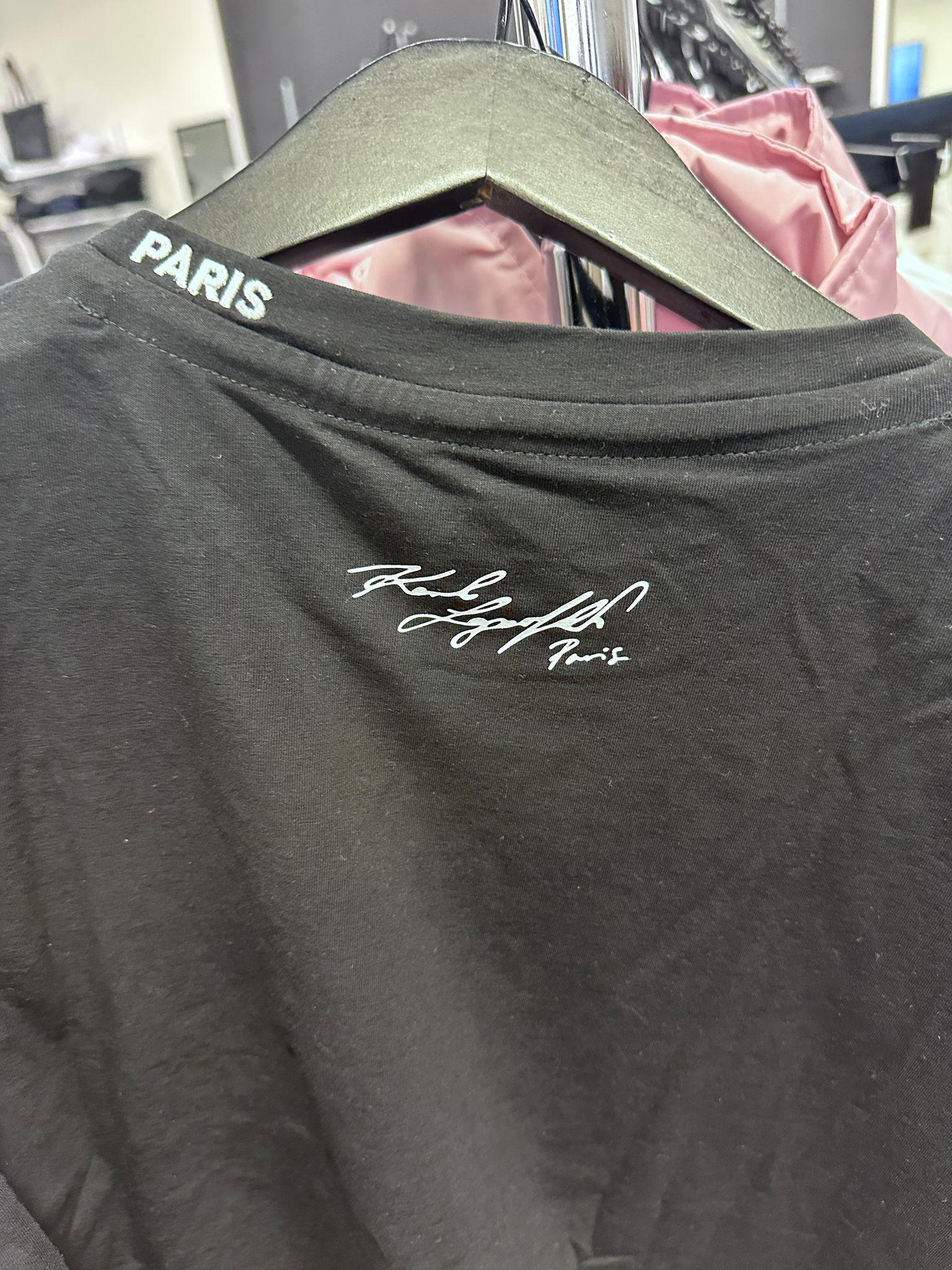 RT53 KL 刺繡花花 黑色短版短袖衫  Floral Frame Choupette Tee