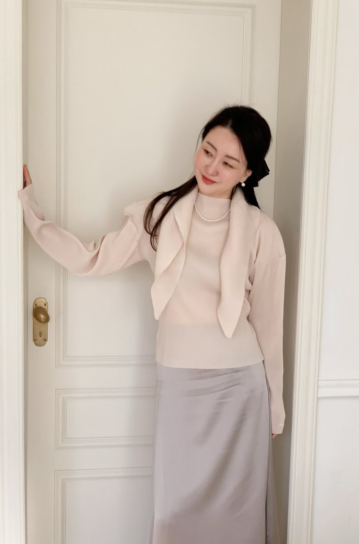 AW6030 褶皺圍巾領透膚上衣