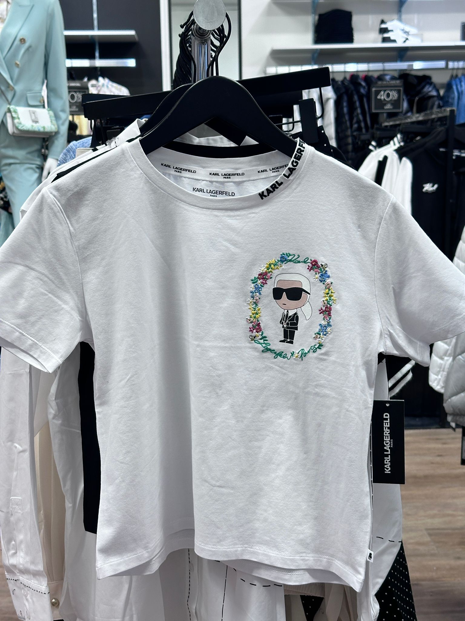 RT55 KL 刺繡花花 白色短版短袖衫  Floral Frame Karl Tee