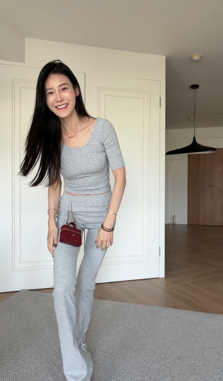 U領修身短袖上衣