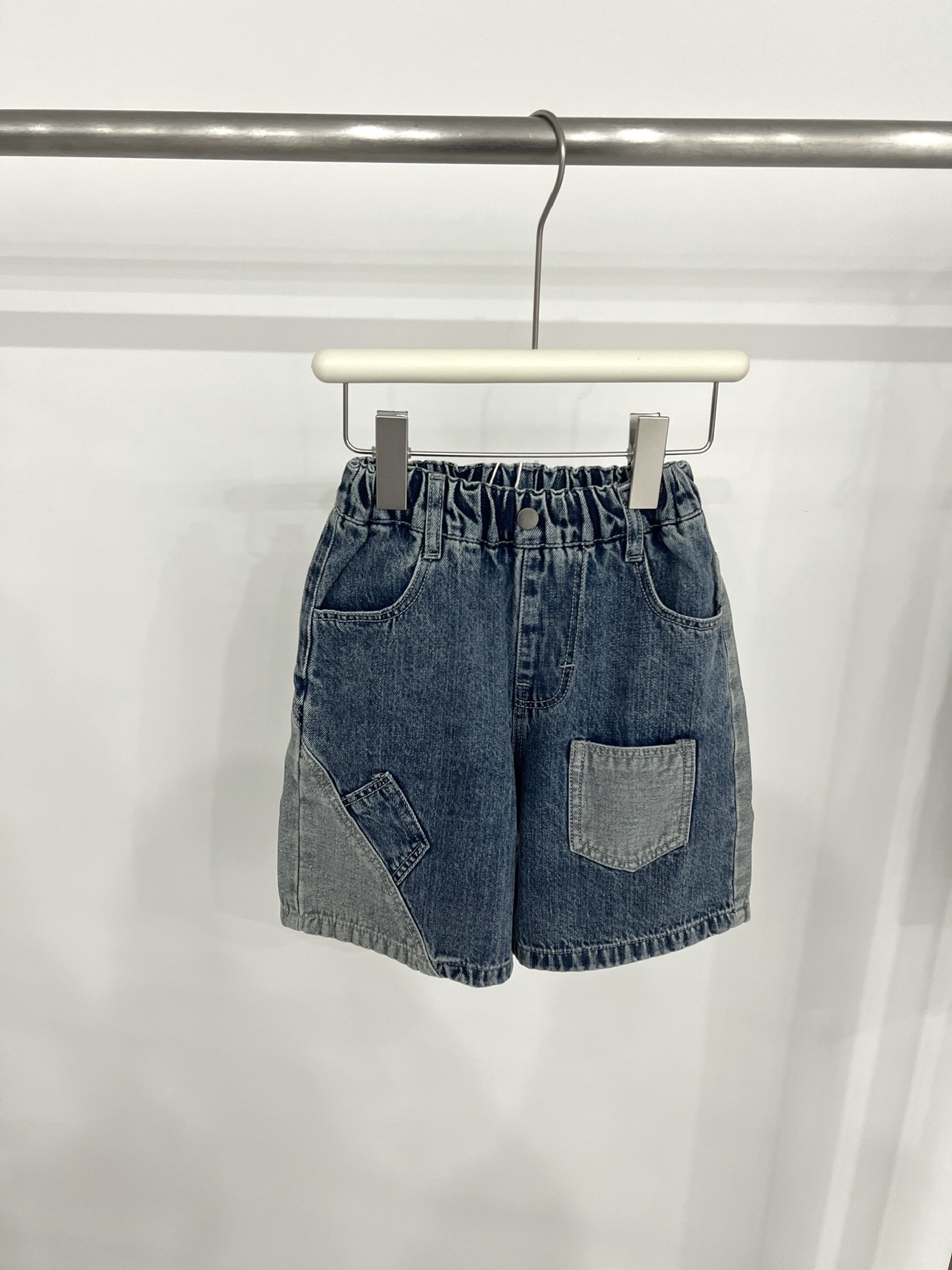 A04425設計款拼色牛仔五分褲