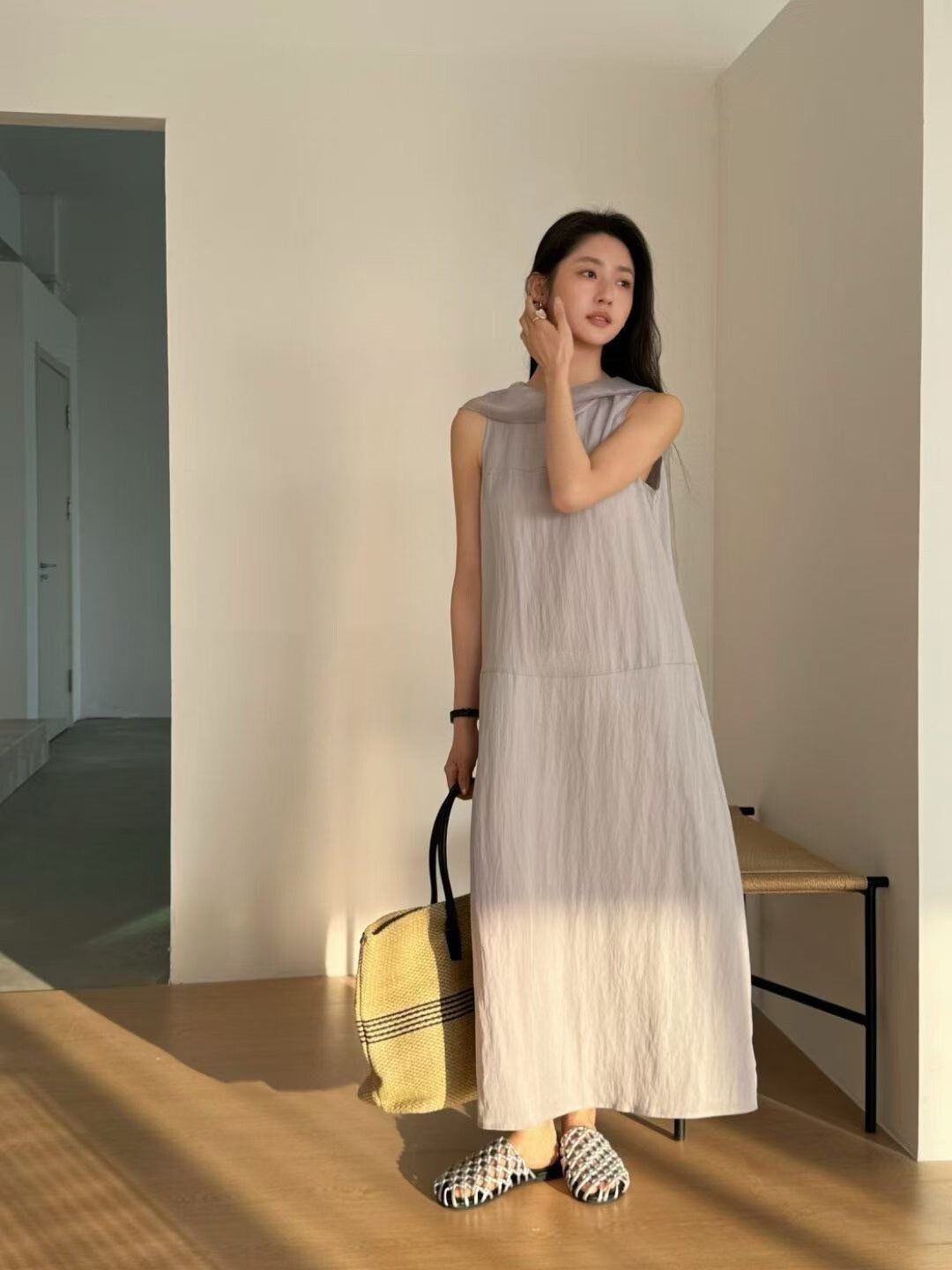 溫柔感繞脖絲巾造型背心長洋裝 / 3色