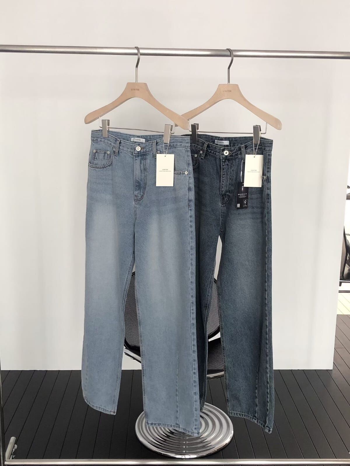 LB6033 臀扣做舊牛仔褲