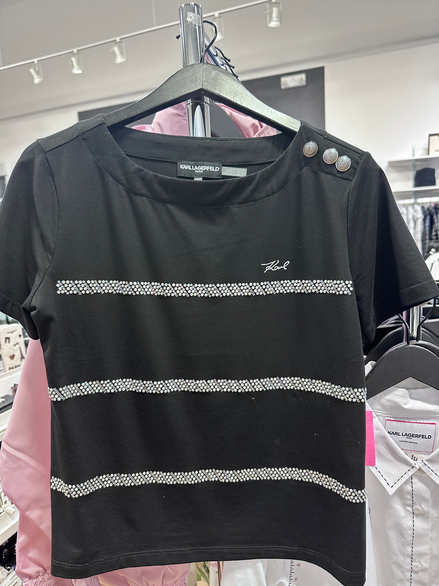 RT70 KL 閃石間條黑色短袖衫 Karl Script Tee With Pearl Trim