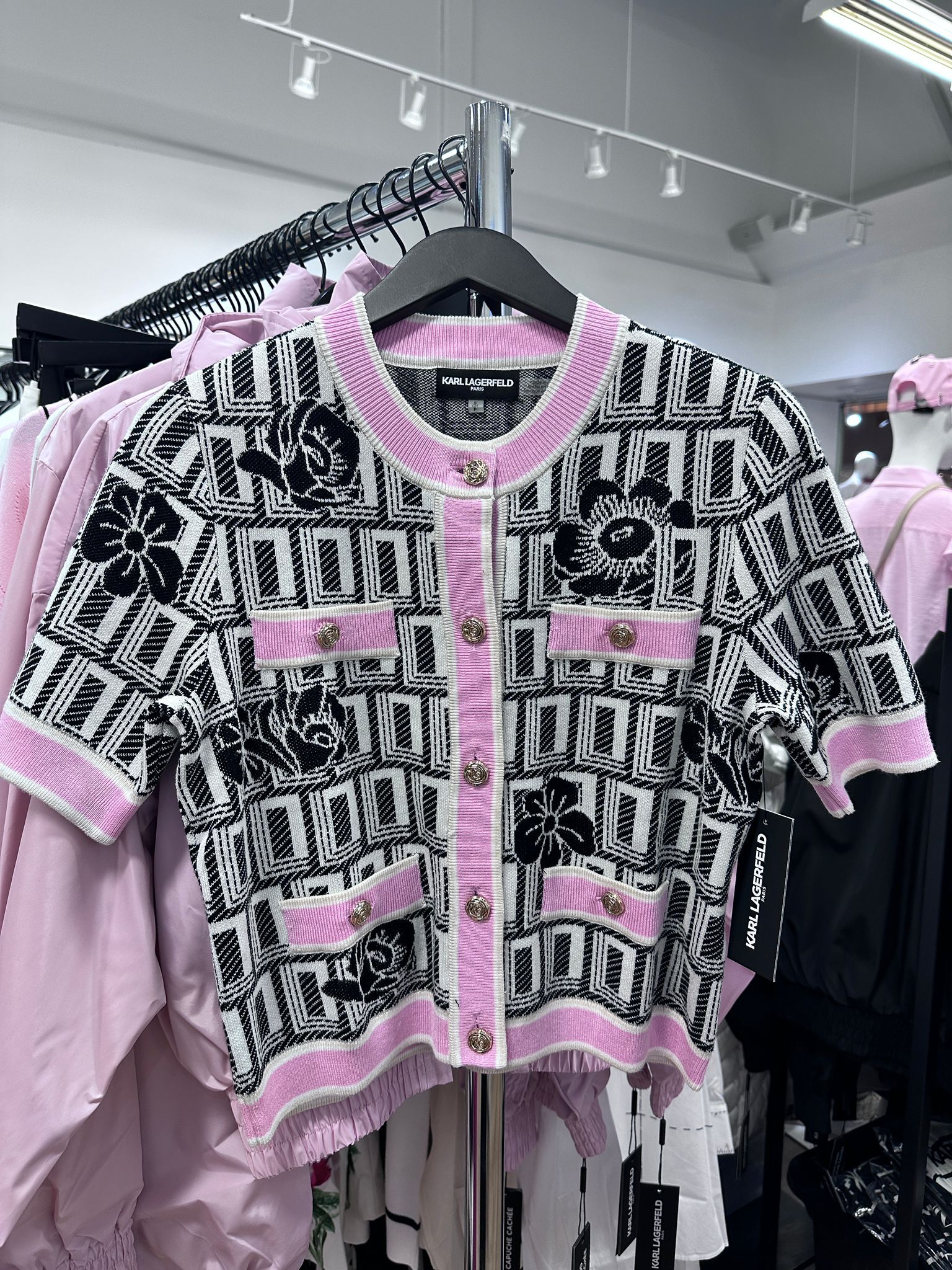 RT73 KL 黑白logo拼粉紅色間 短袖扣鈕針織衫 Short Sleeve Double L Cardigan