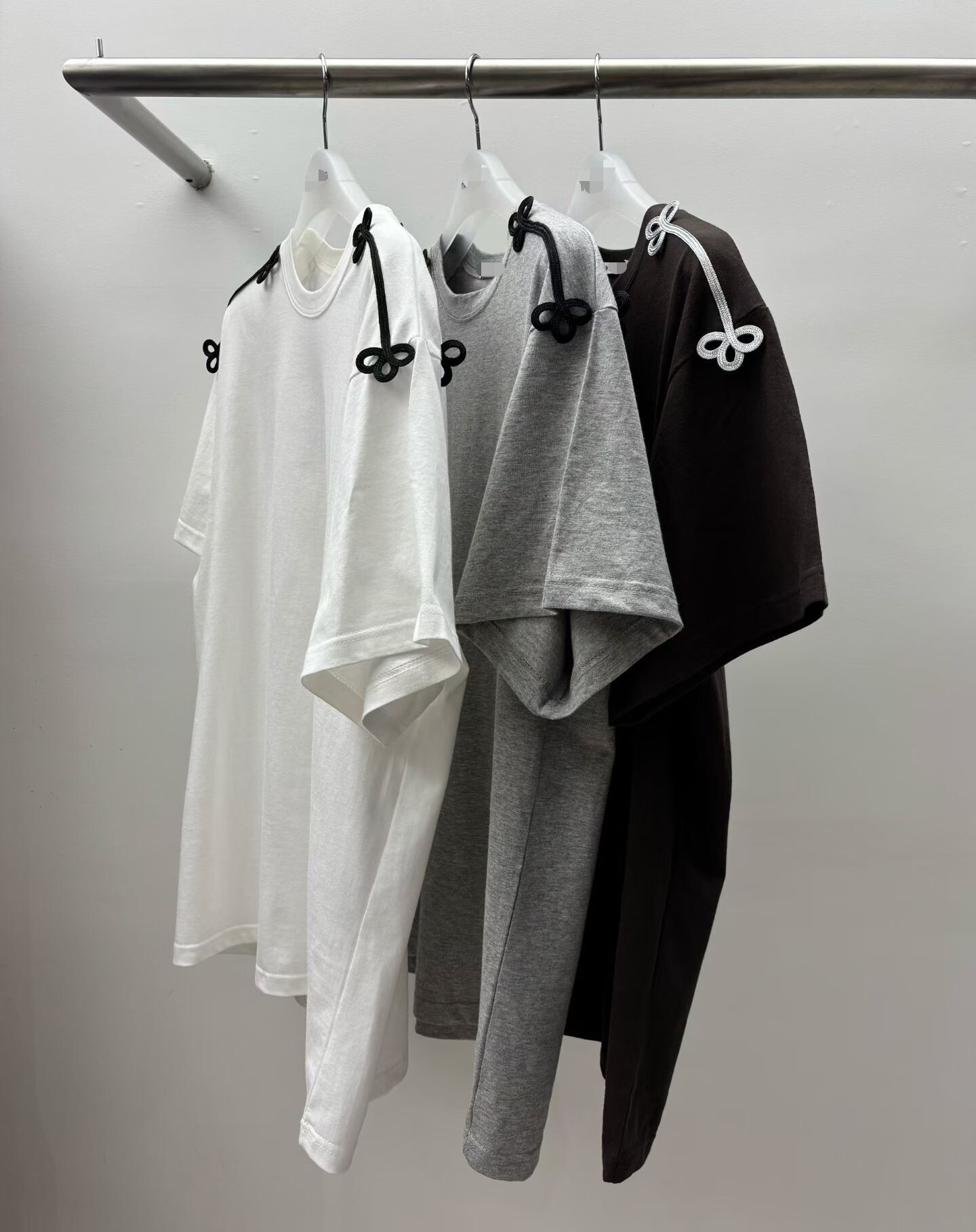 肩膀結繩造型寬版T