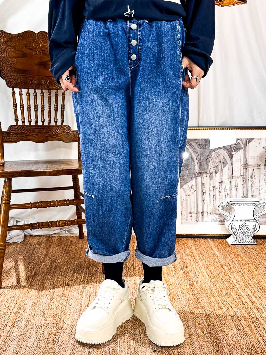 【27/3-29/3限時優惠】橡根腰．前釘鈕．牛仔直腳褲 (有袋)