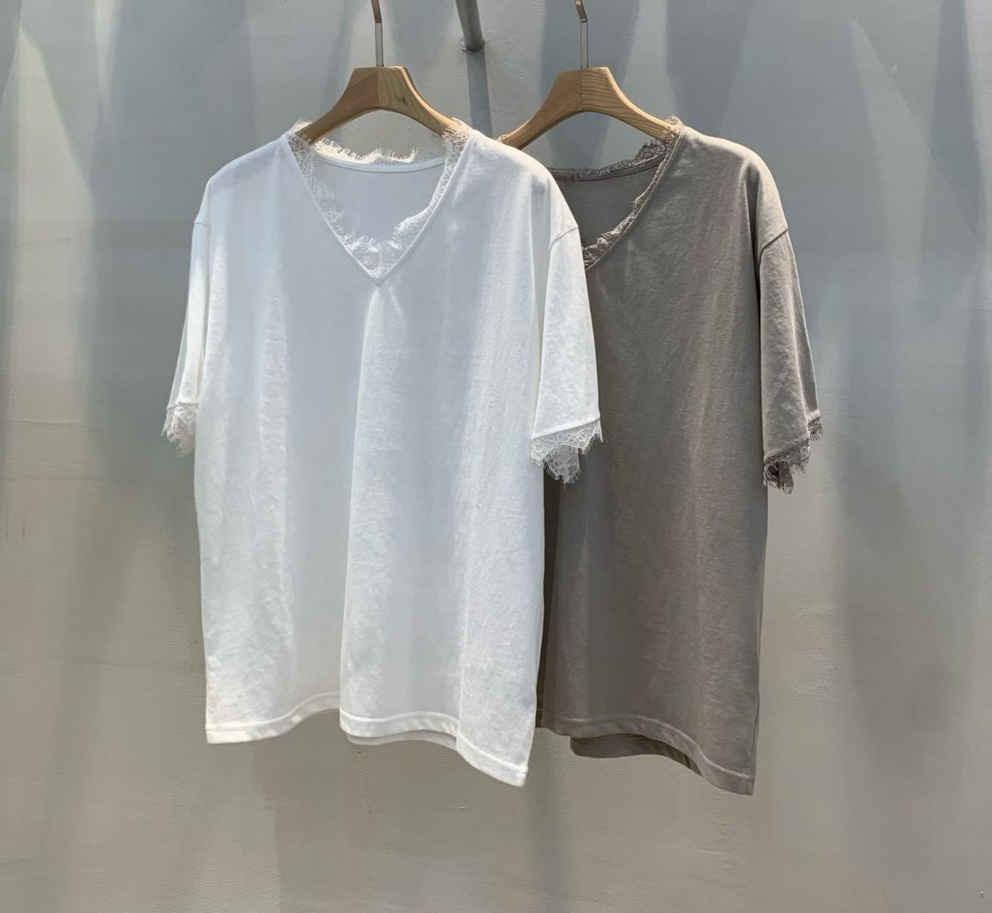 1L6007 蕾絲縫邊寬鬆T