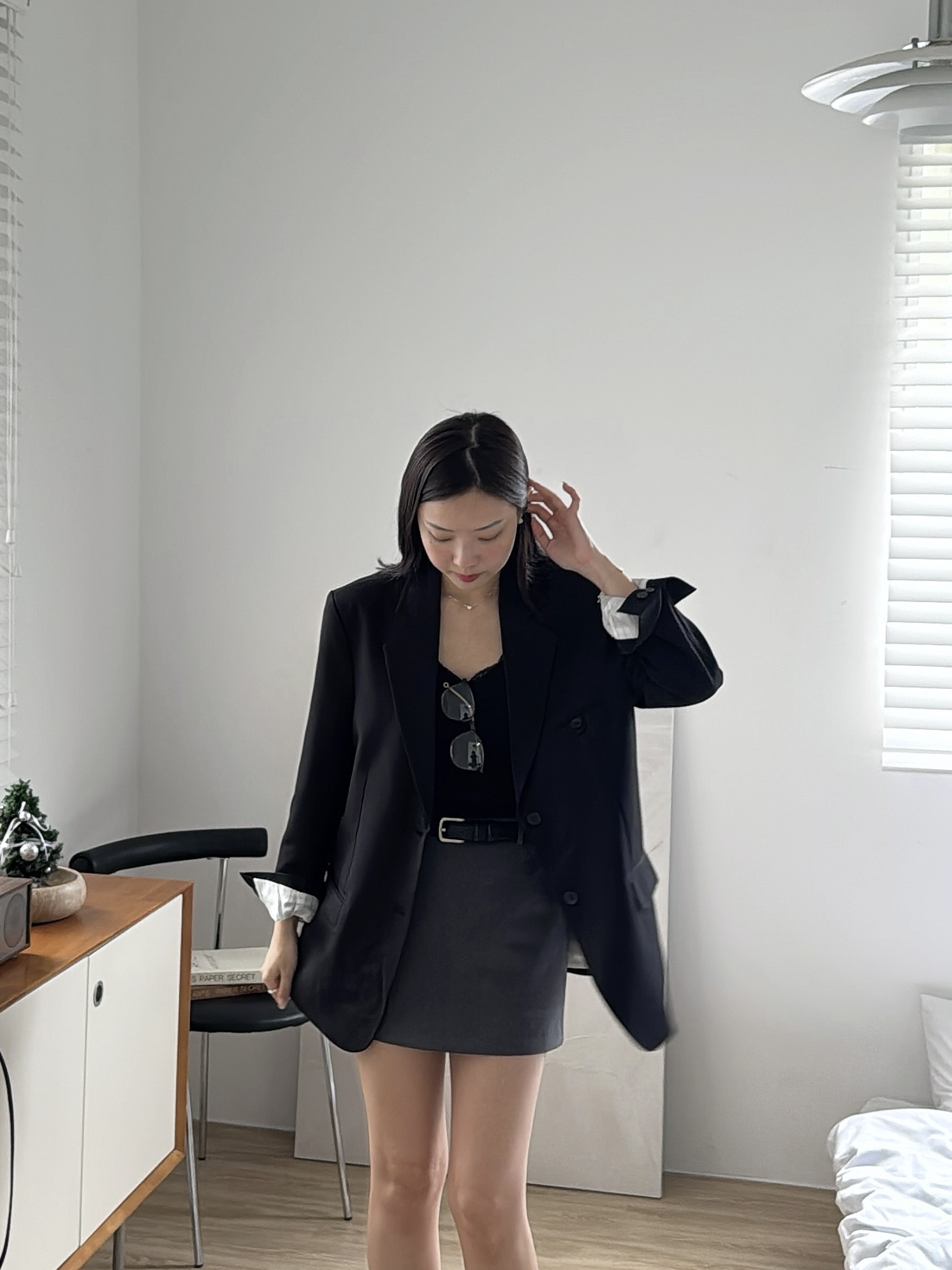 U08 中腰西裝短裙 S/M/L（黑/灰）