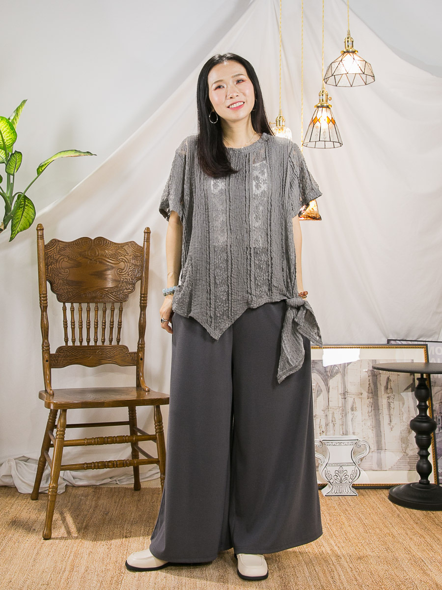 【27/3-29/3限時優惠】不規則下擺．直紋縐縐 LACE TOP