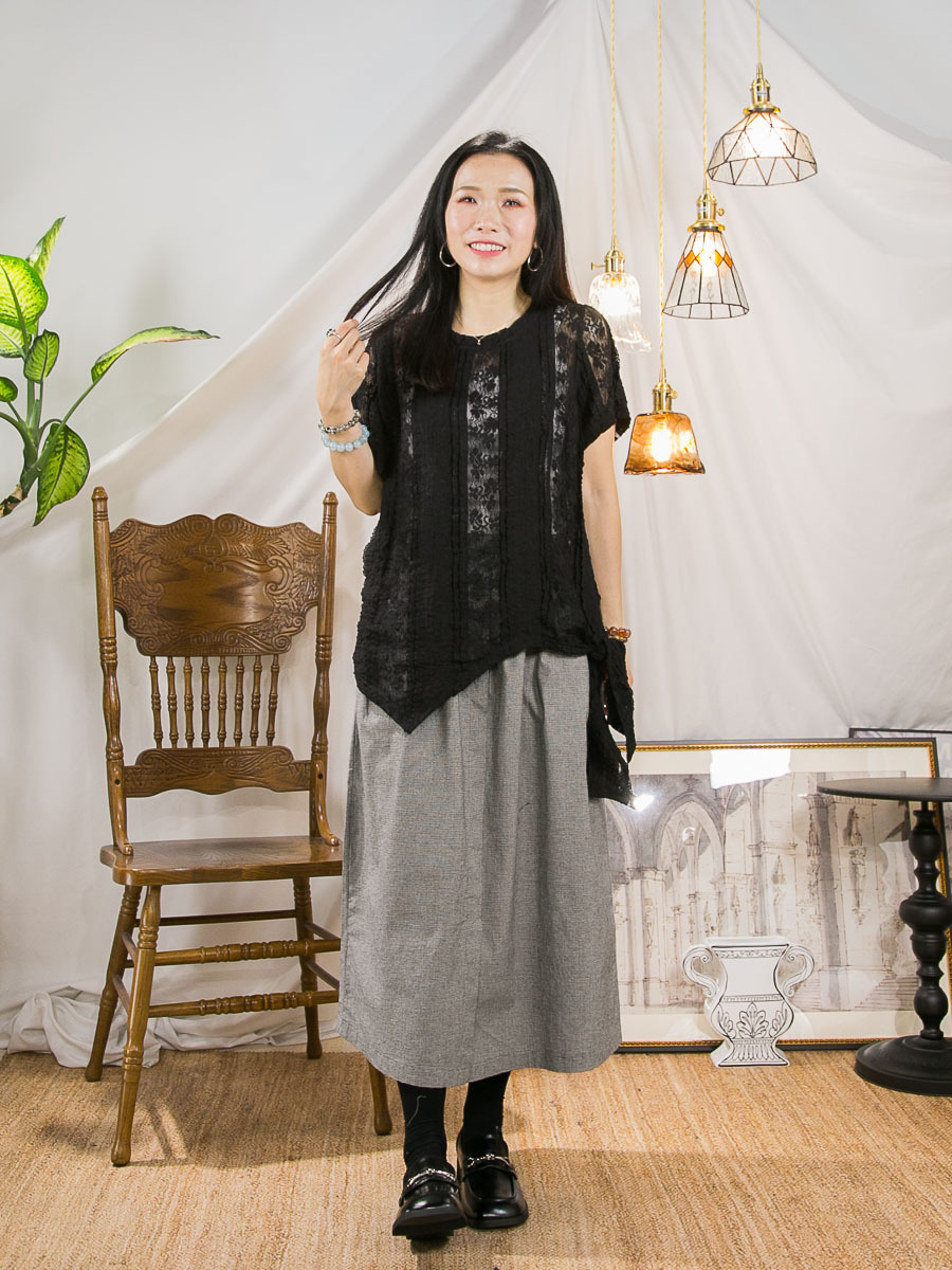 【27/3-29/3限時優惠】不規則下擺．直紋縐縐 LACE TOP