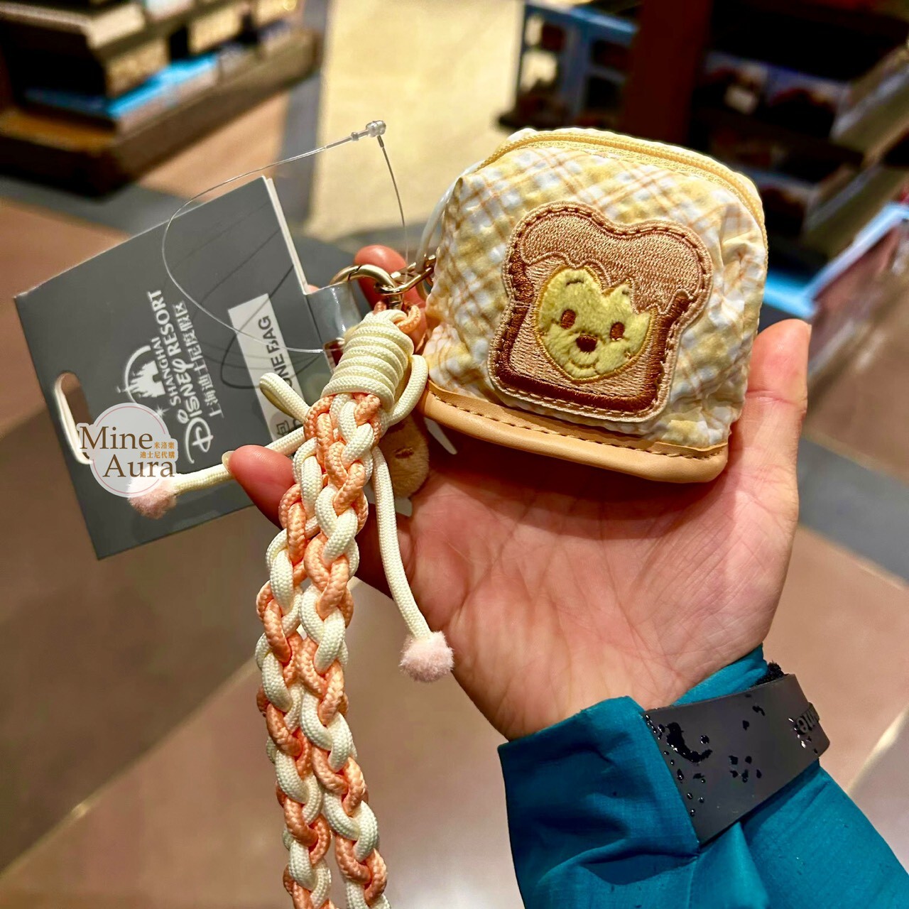 2026 小熊維尼和朋友們 春日野餐系列 小熊維尼 Winnie the Pooh 造型 耳機包 收納包 吊飾 -上海迪士尼樂園