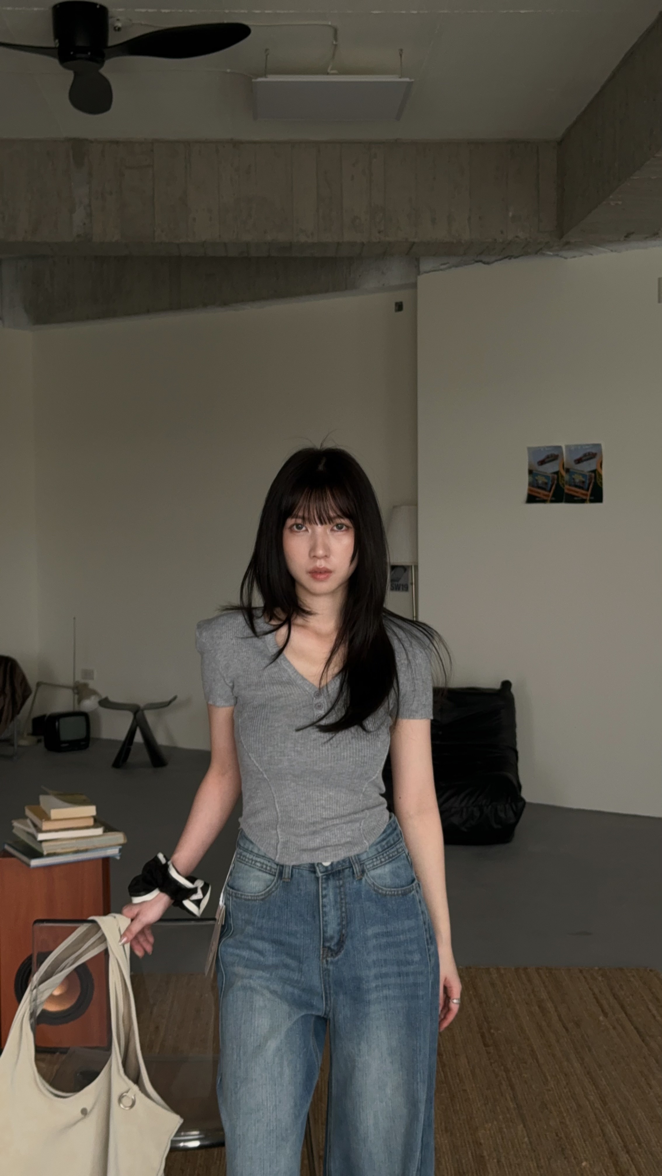 圓弧收腰針織短袖上衣(有墊肩)