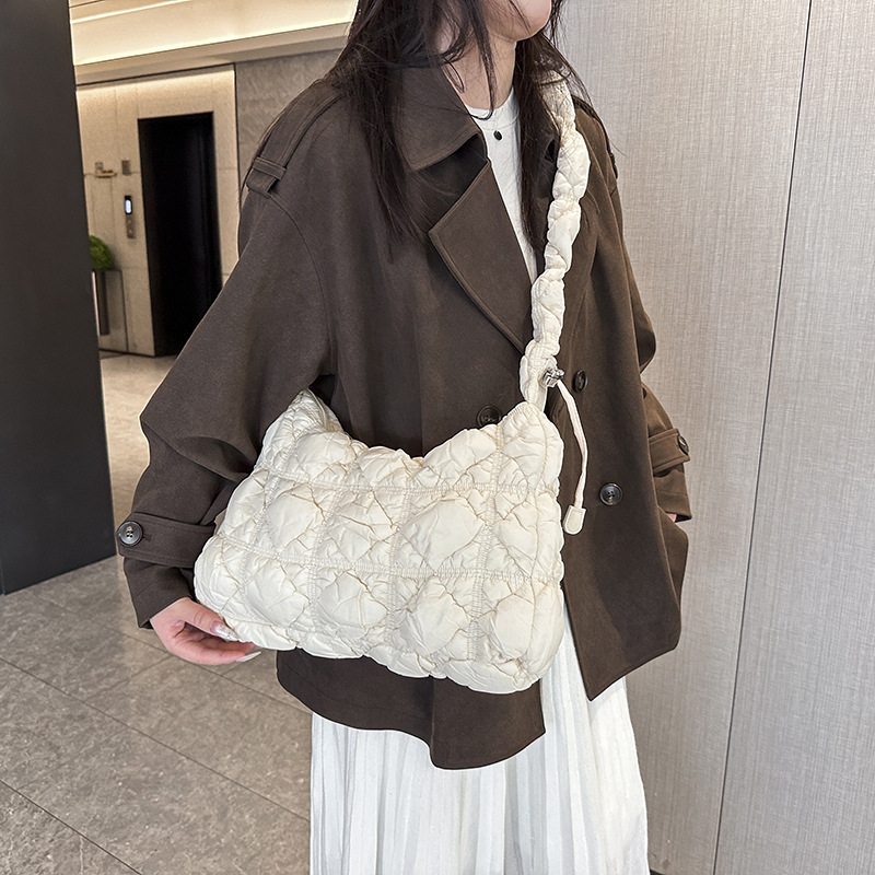 【直播】LX032652 JUNHE 可調較雲朵包 (格仔款)