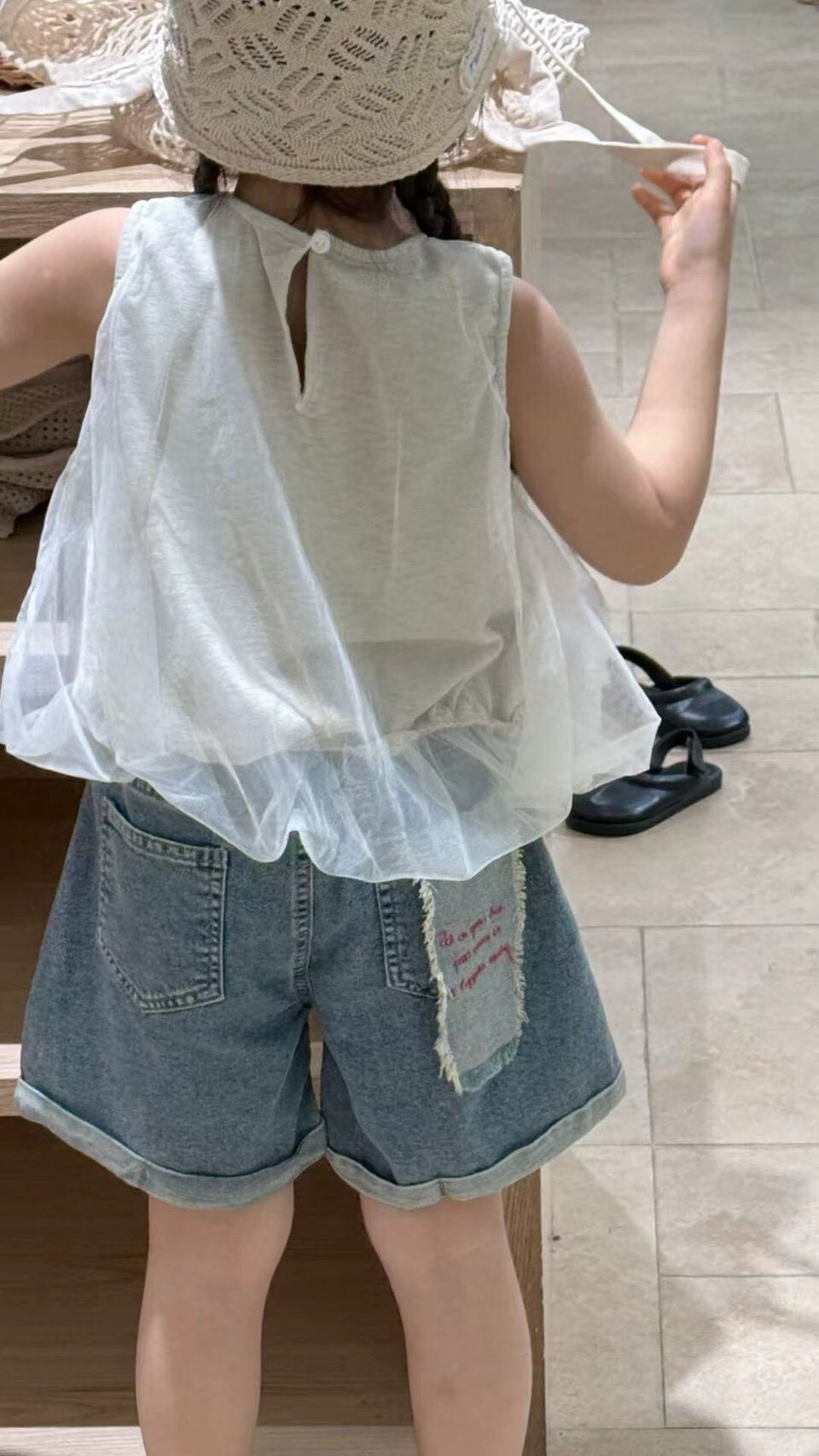 塗鴉標籤牛仔短褲