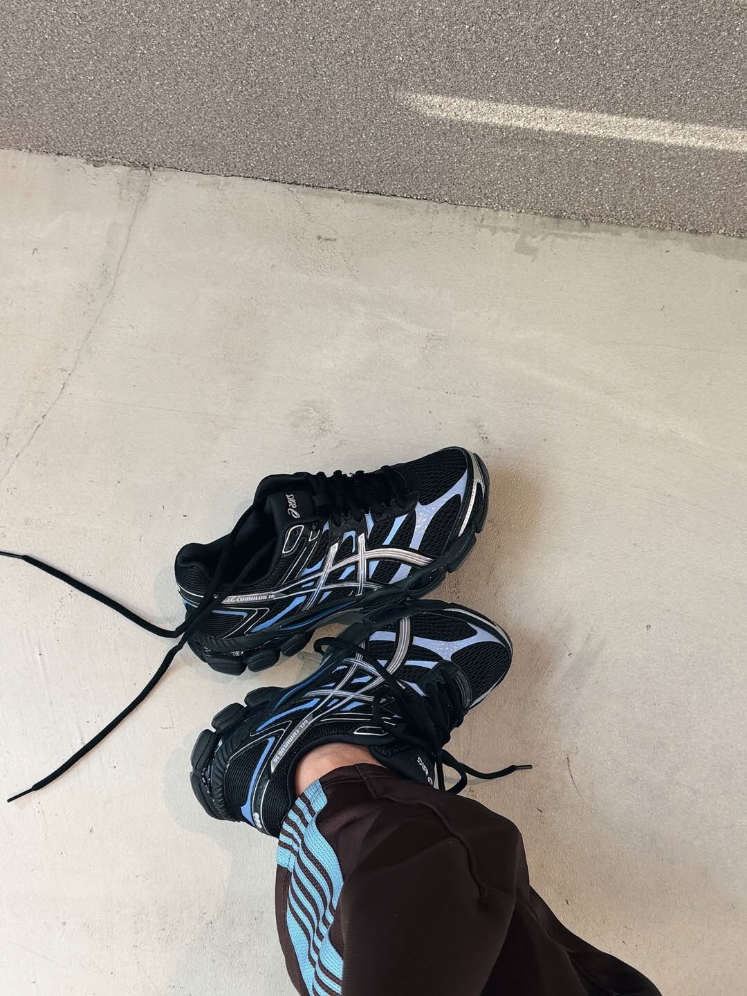 Asics Gel-Cumulus 16 日本限定 黑銀藍 黑色 銀色 男女 復古鞋 1203A888-001