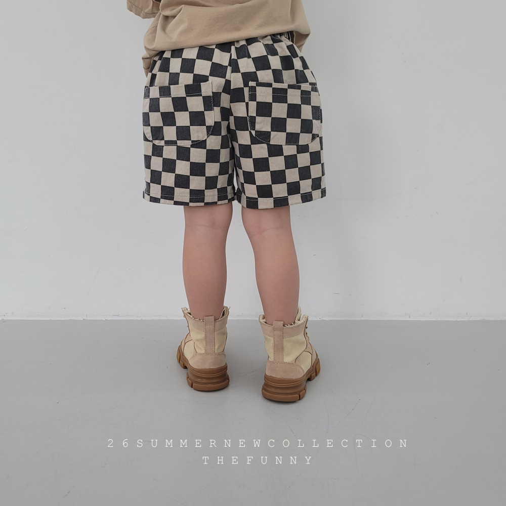 90-140 FUN 棋盤格短褲 2色