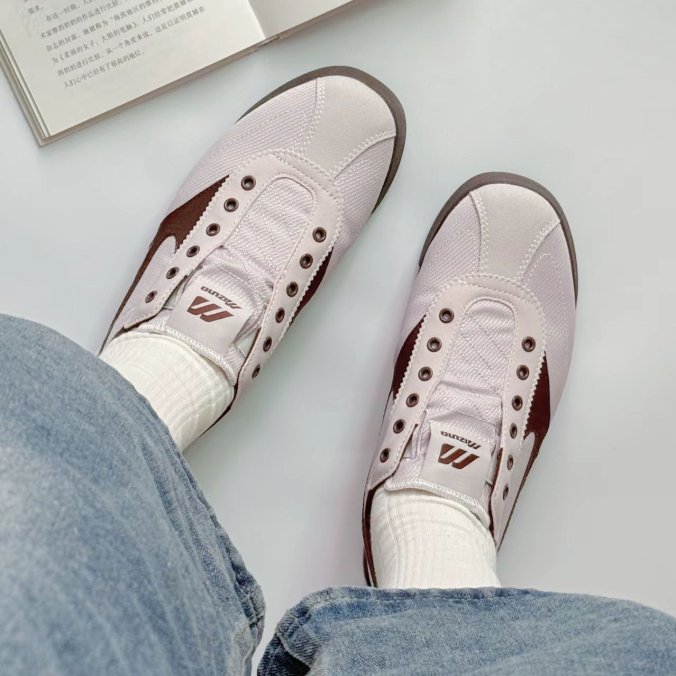 NICEDAY 代購 Mizuno LG 60S SLIPON 復古 薄底 撞色 一腳蹬 粉紫色 紫 紫羅蘭 D1GH240214