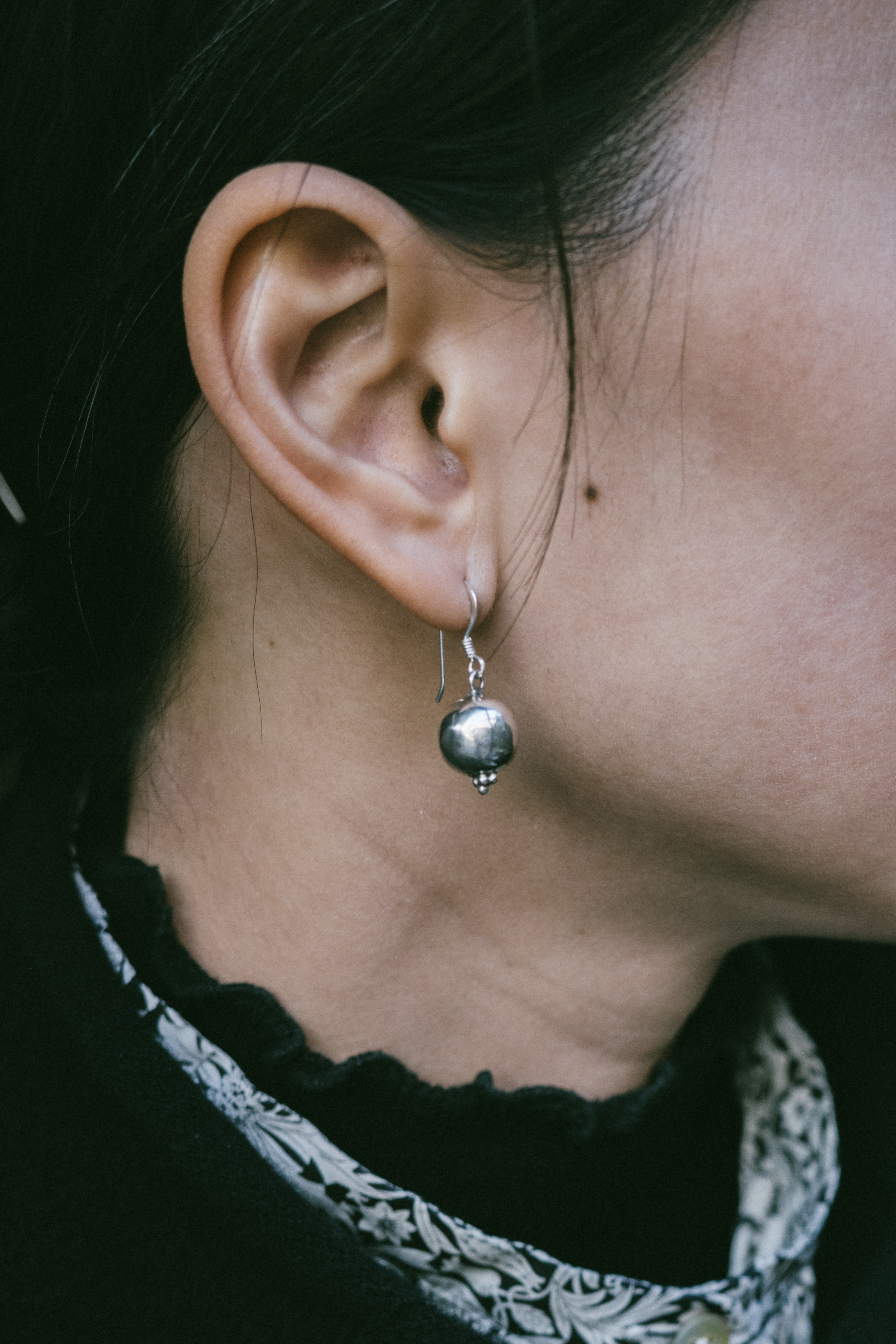 白銀之花 Mitra Bali 手工 925 純銀花蕾耳環／耳夾