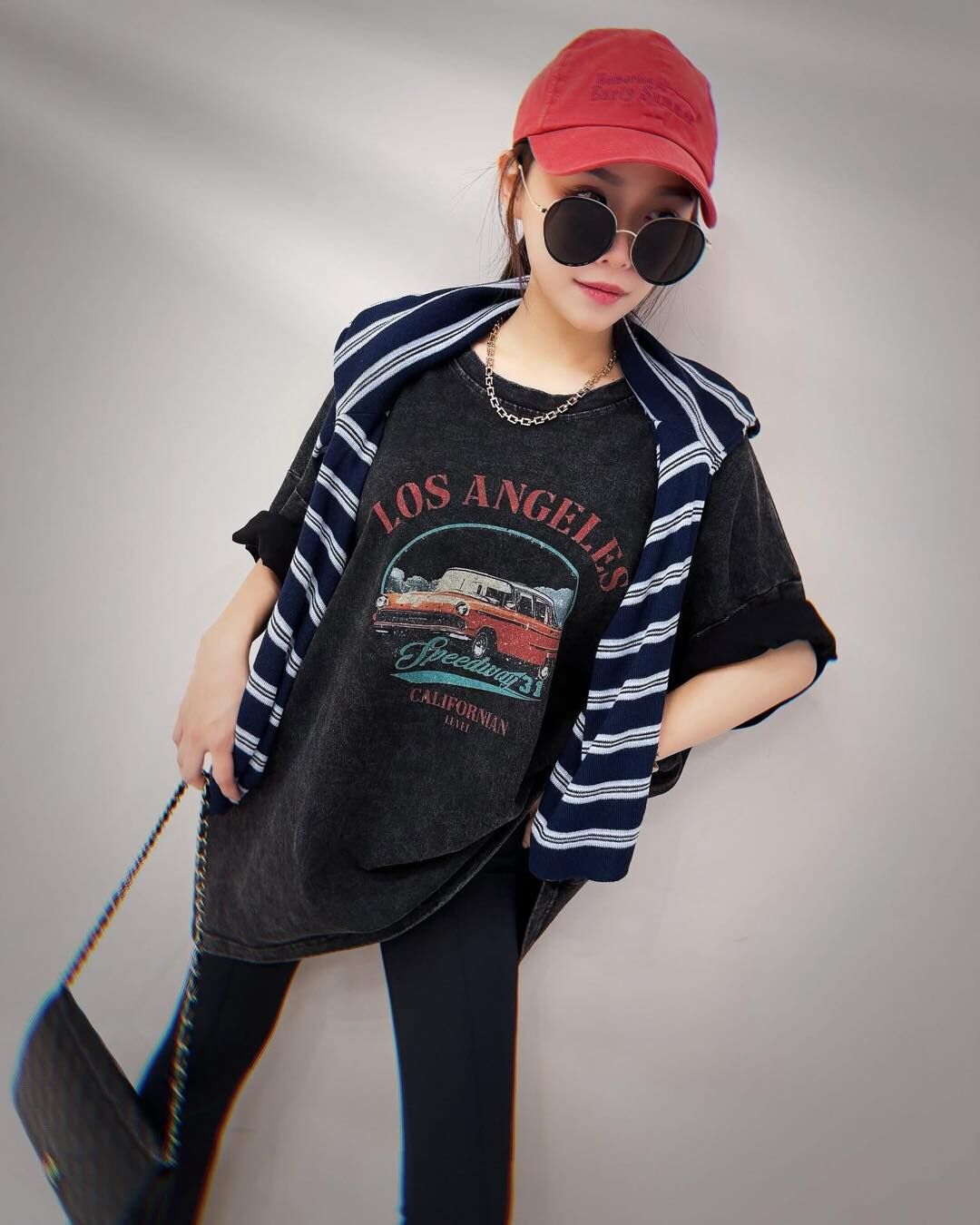 【時髦百搭的美式復古汽車洗水棉tee】（預購）