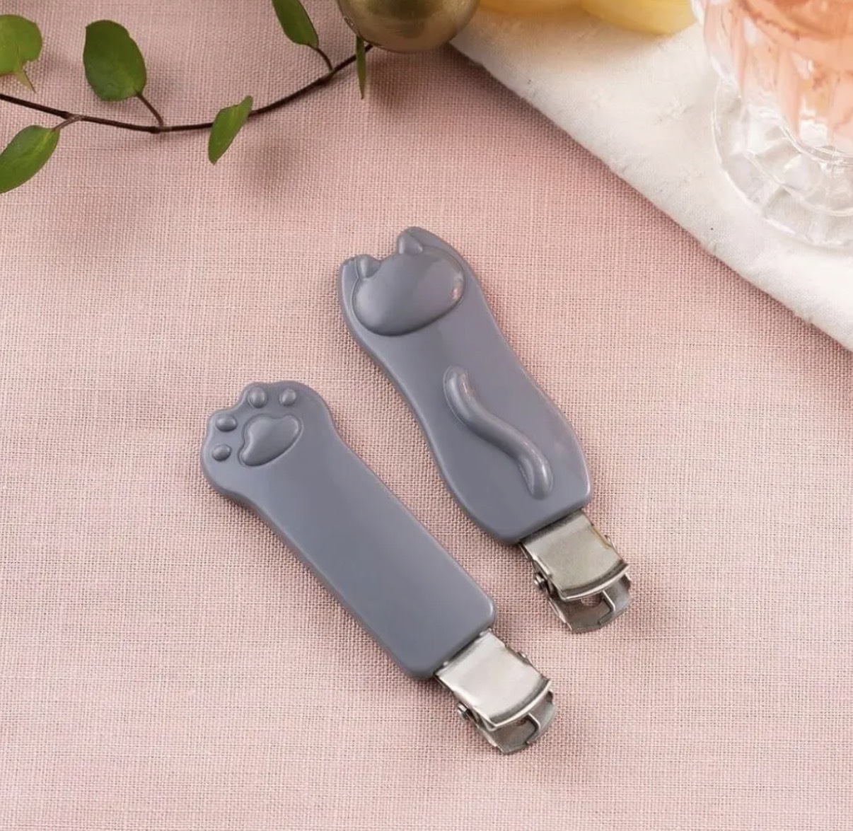 JP KAI 灰貓造型扁牙形髮夾 0057 TK260326