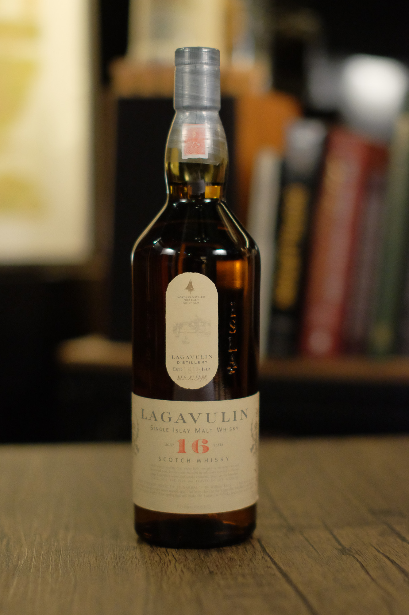 Lagavulin 16YO 43% (Bottled in 2010)