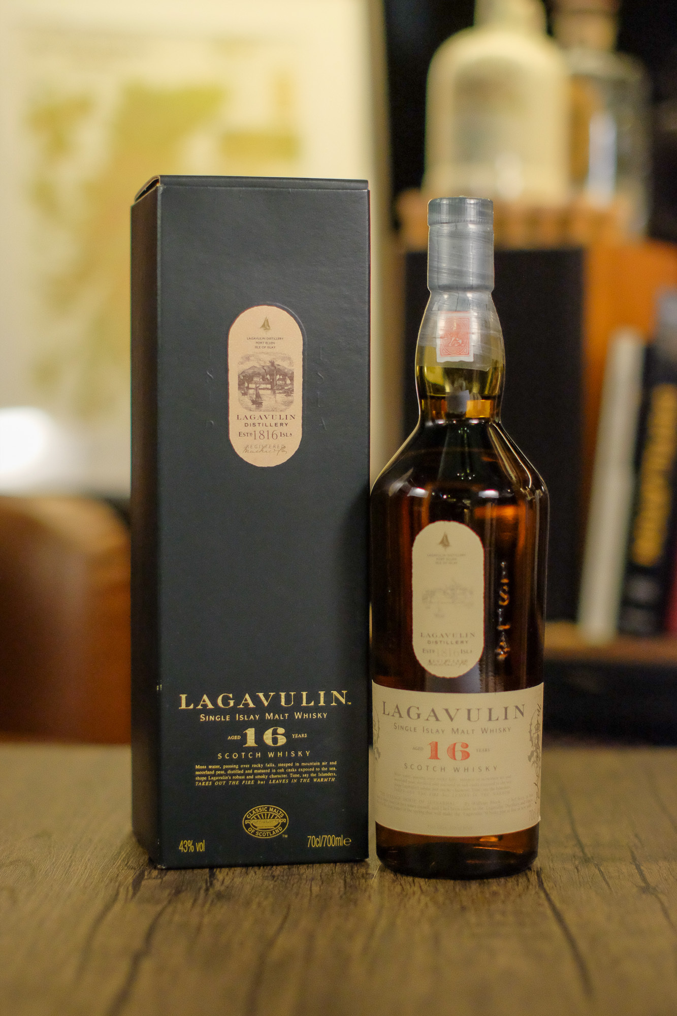 Lagavulin 16YO 43% (Bottled in 2010)