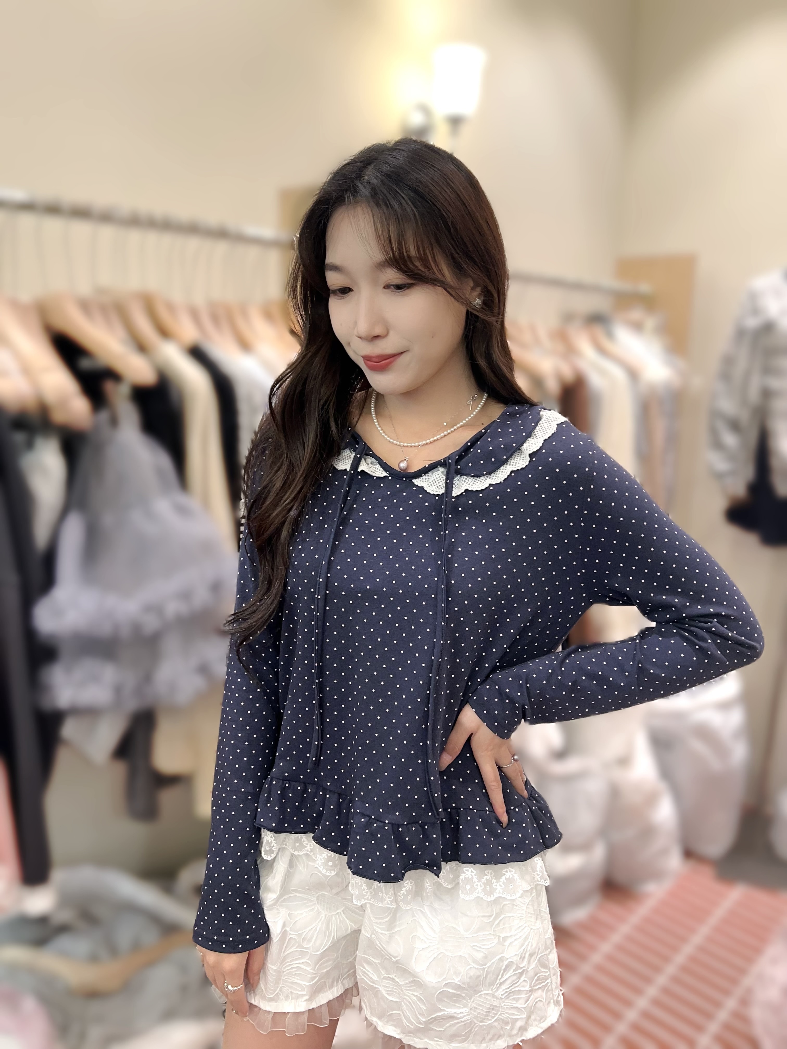 BE44  波點 胸40-46 長22 $379 (一口價)