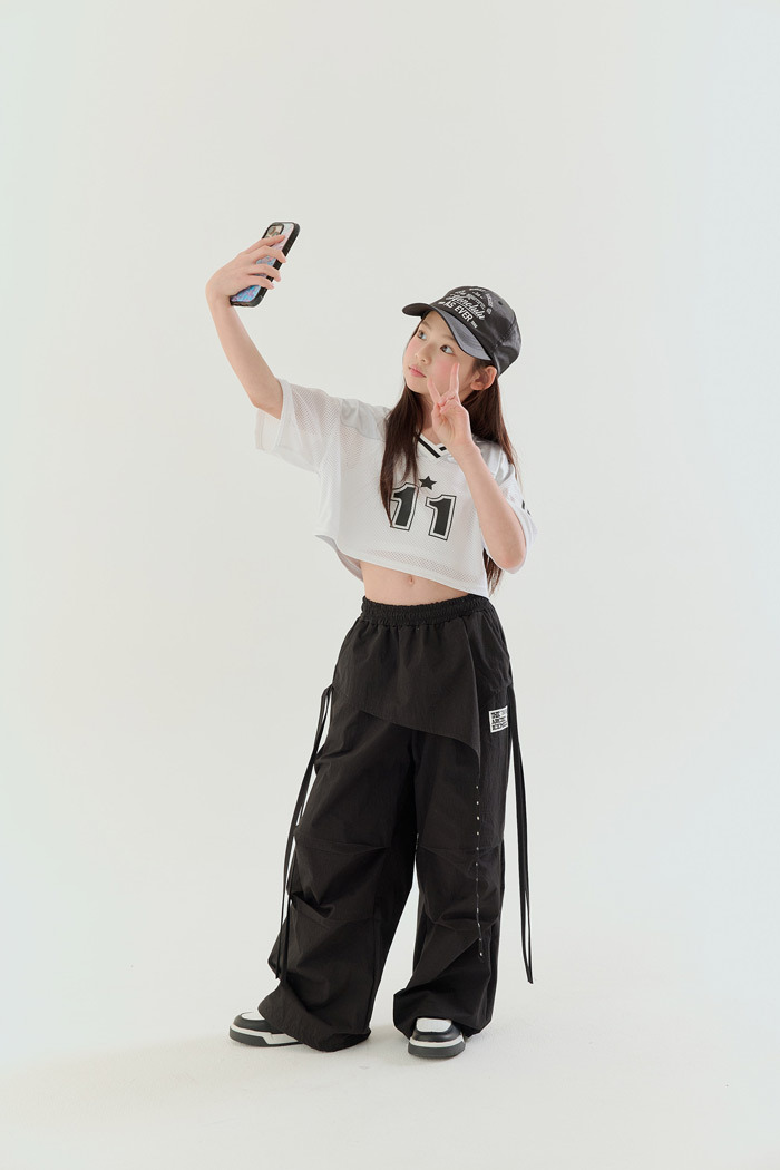 正韓夏Lilas 兩色11號短版鏤空上衣