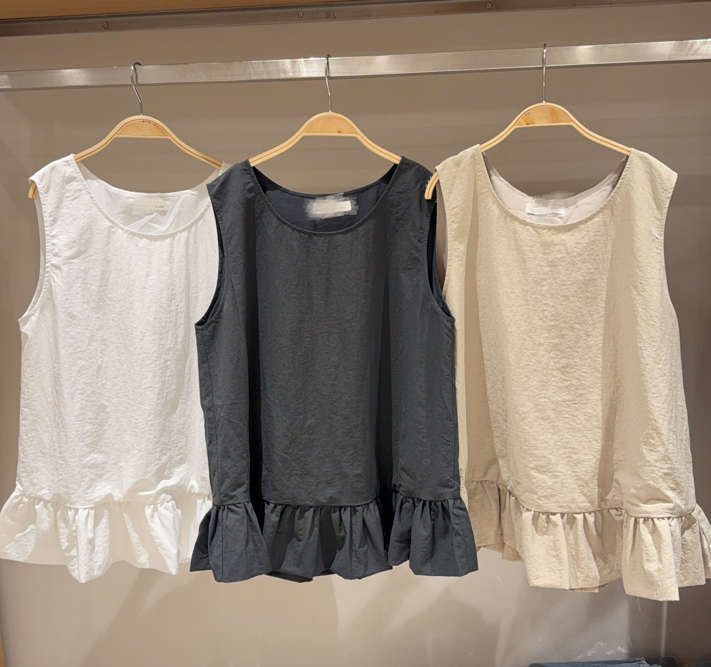 傘腳雪紡背心Top