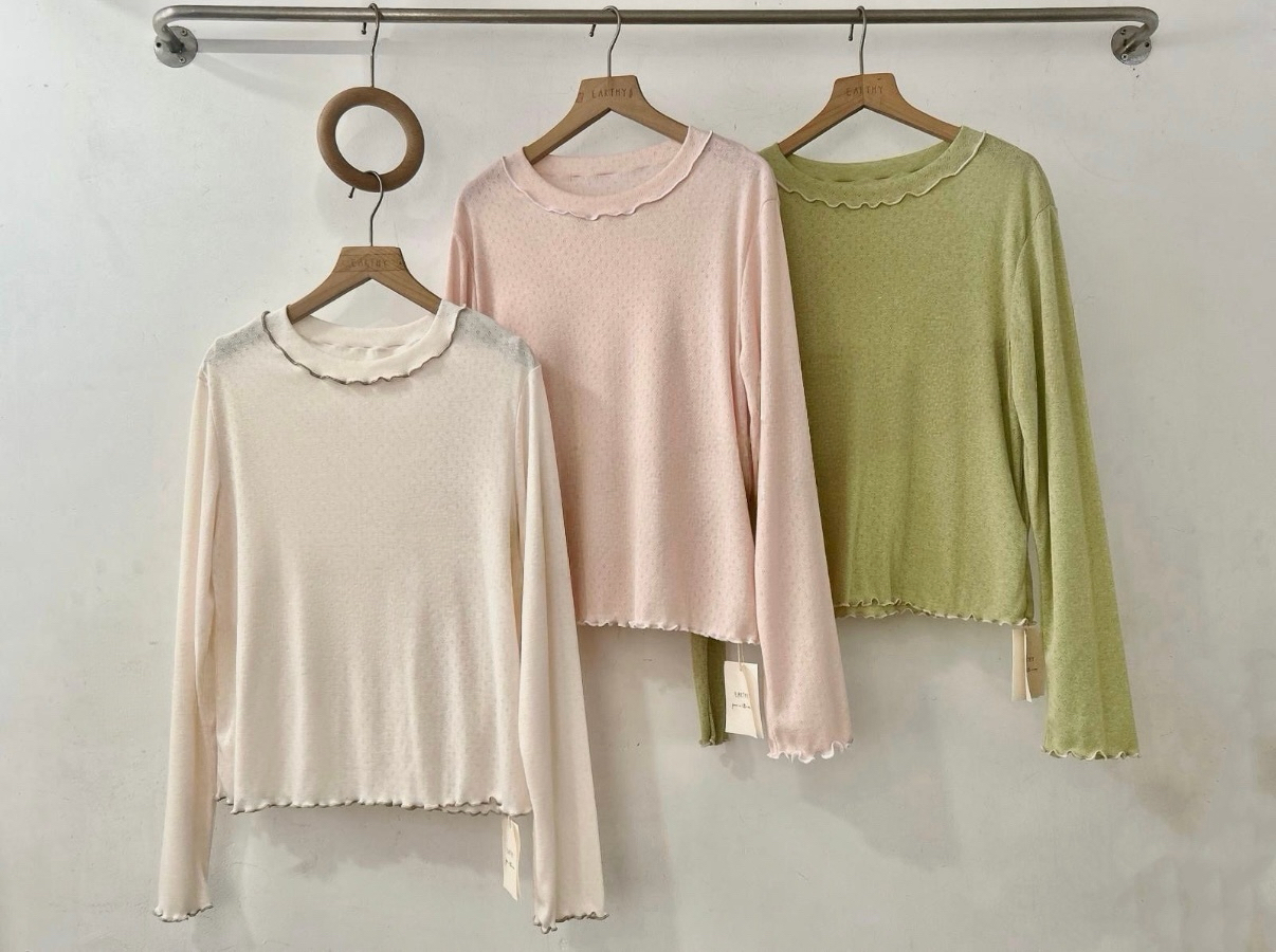 點點捲邊撞色上衣