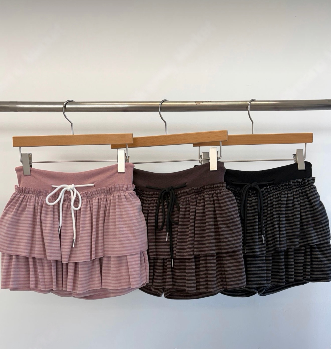 （3月韓國連線） D0520｜推！韓系少女感束繩間條短裙 ‧˚꒰🐾୭ ˚. ᵎᵎ