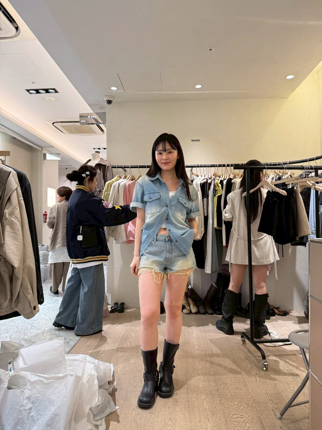 WJ6003 復古破洞短牛仔褲