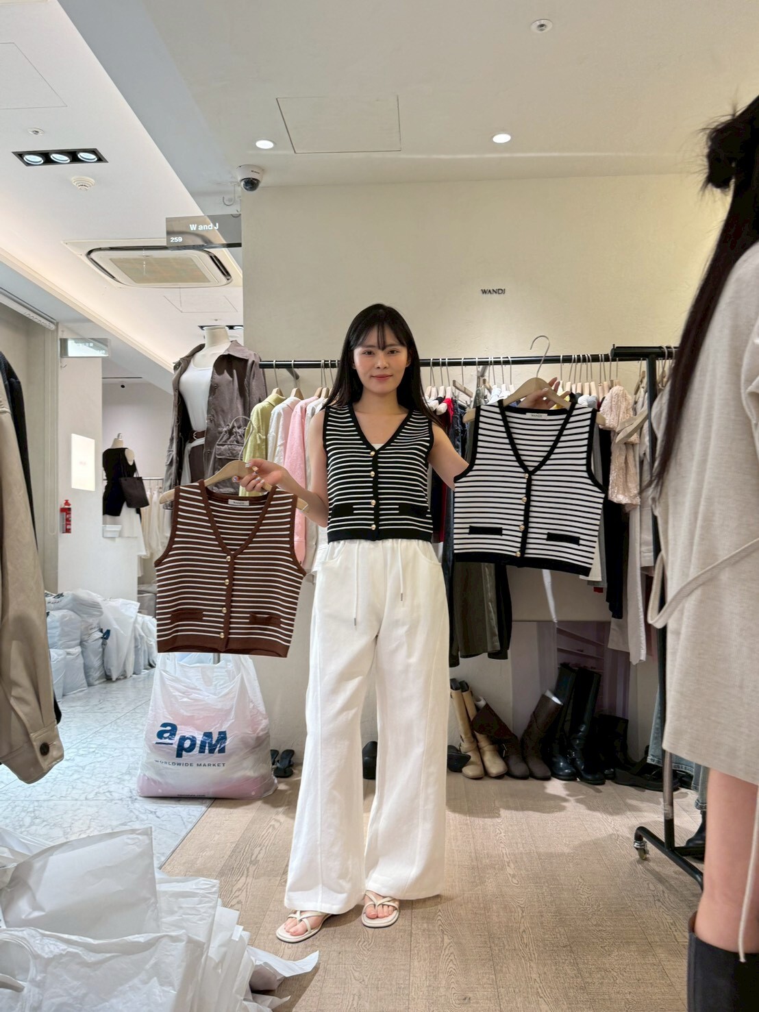 WJ6020 V領條紋排扣背心