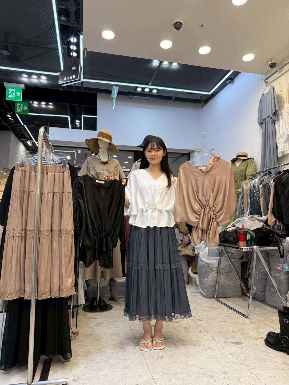 MG6014 V領絲滑上衣